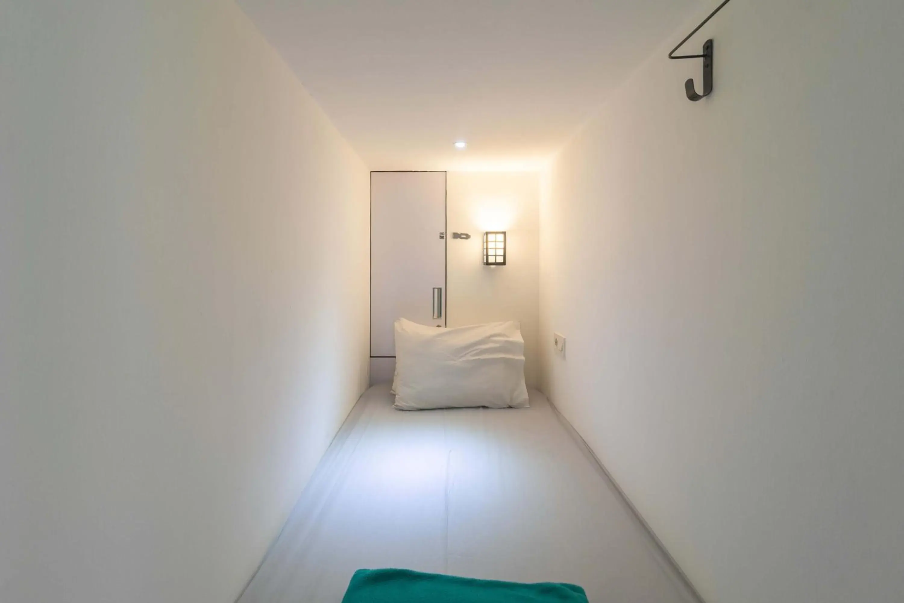 Bed, Bathroom in Wonderloft Hostel