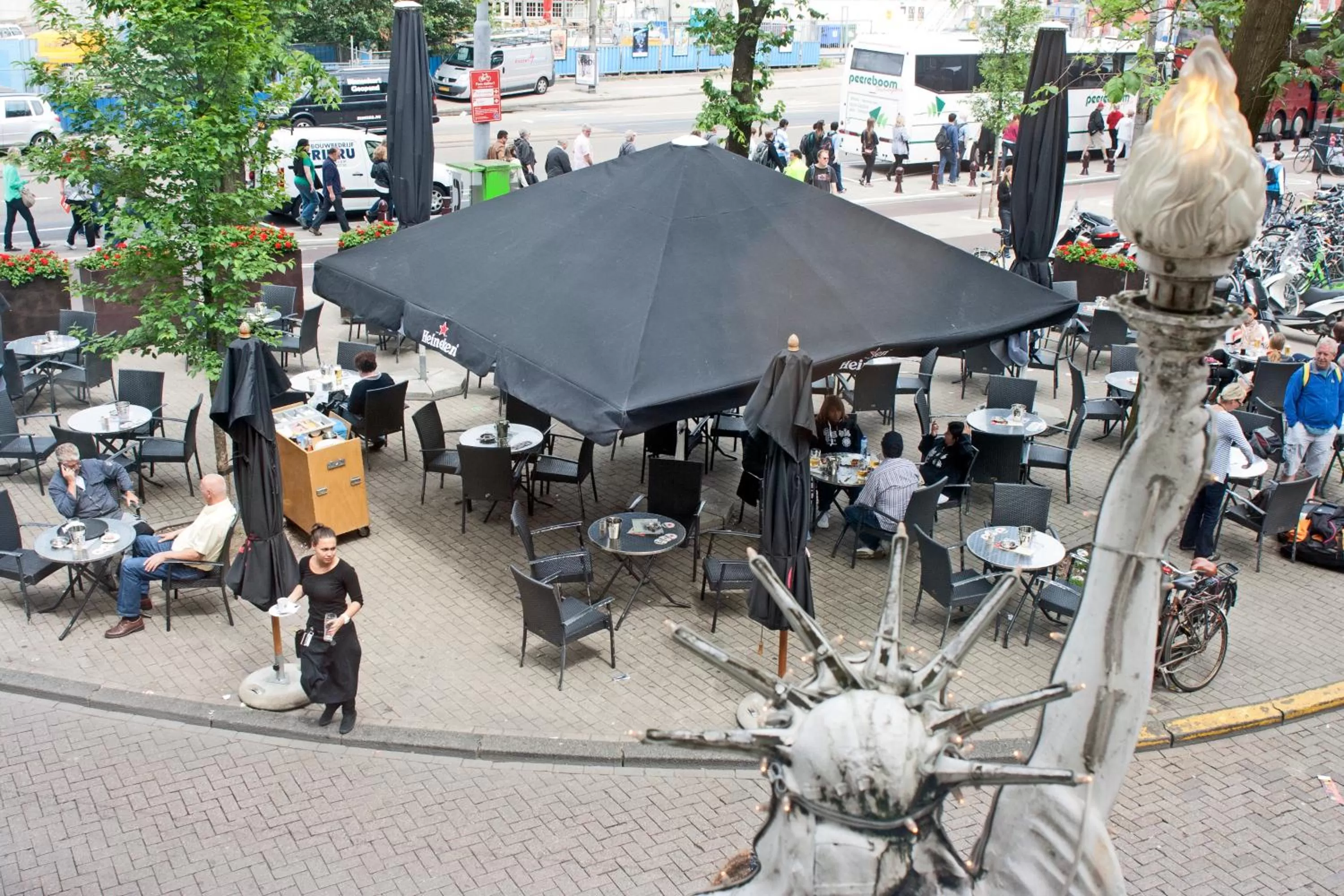 Staff in Hotel Prins Hendrik