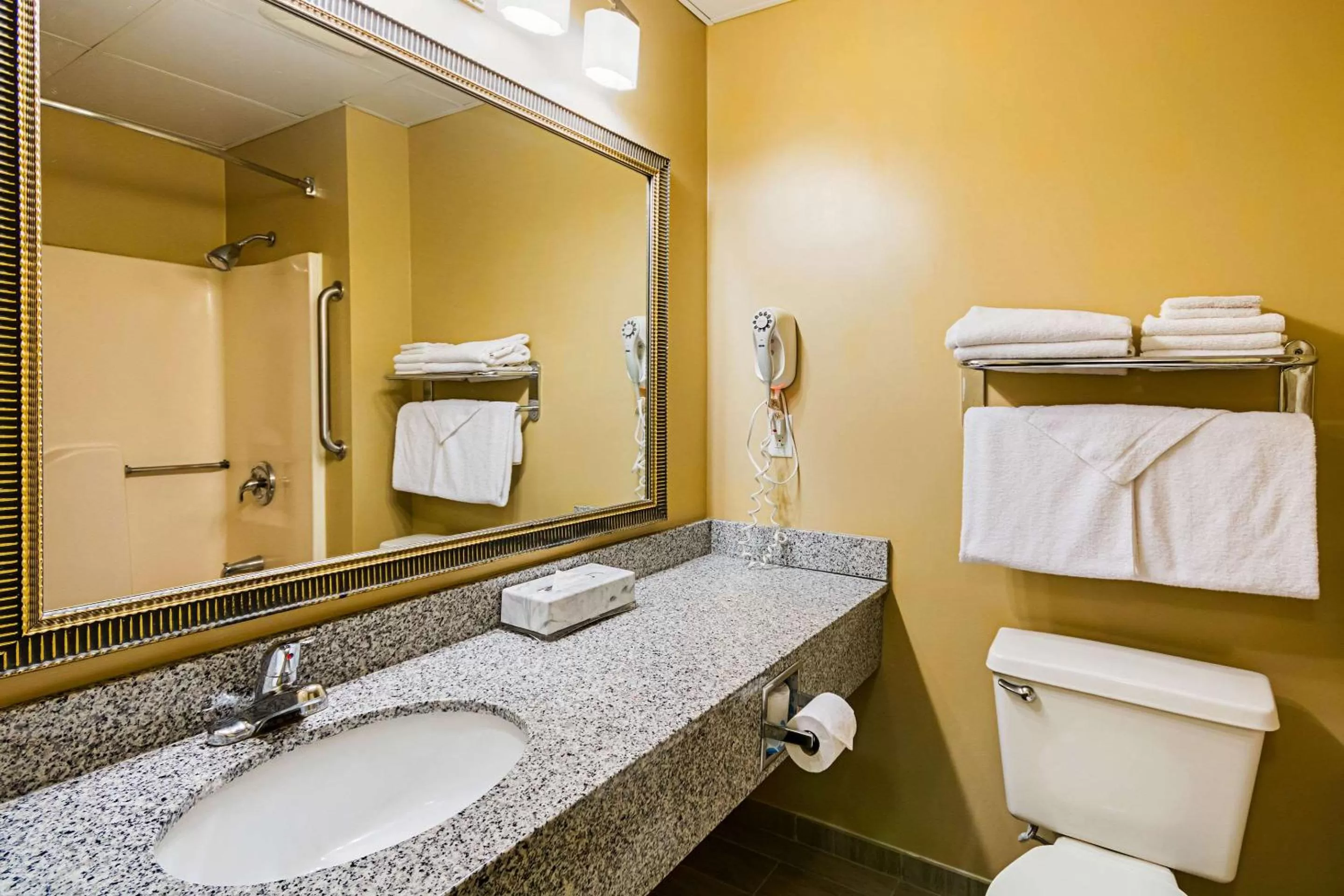 Photo of the whole room in Quality Inn Fairmont