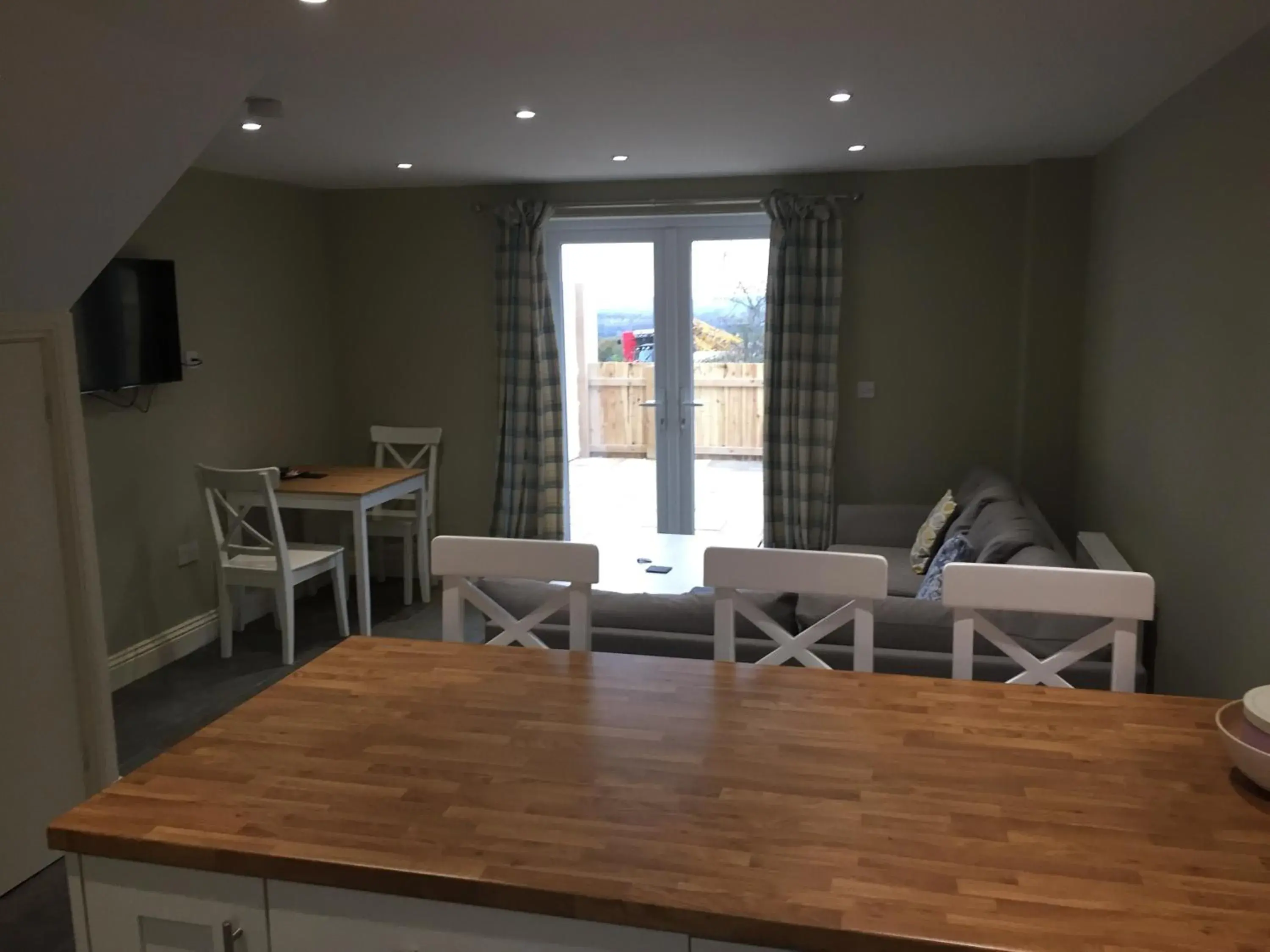 Living room, Seating Area in White House Cottages