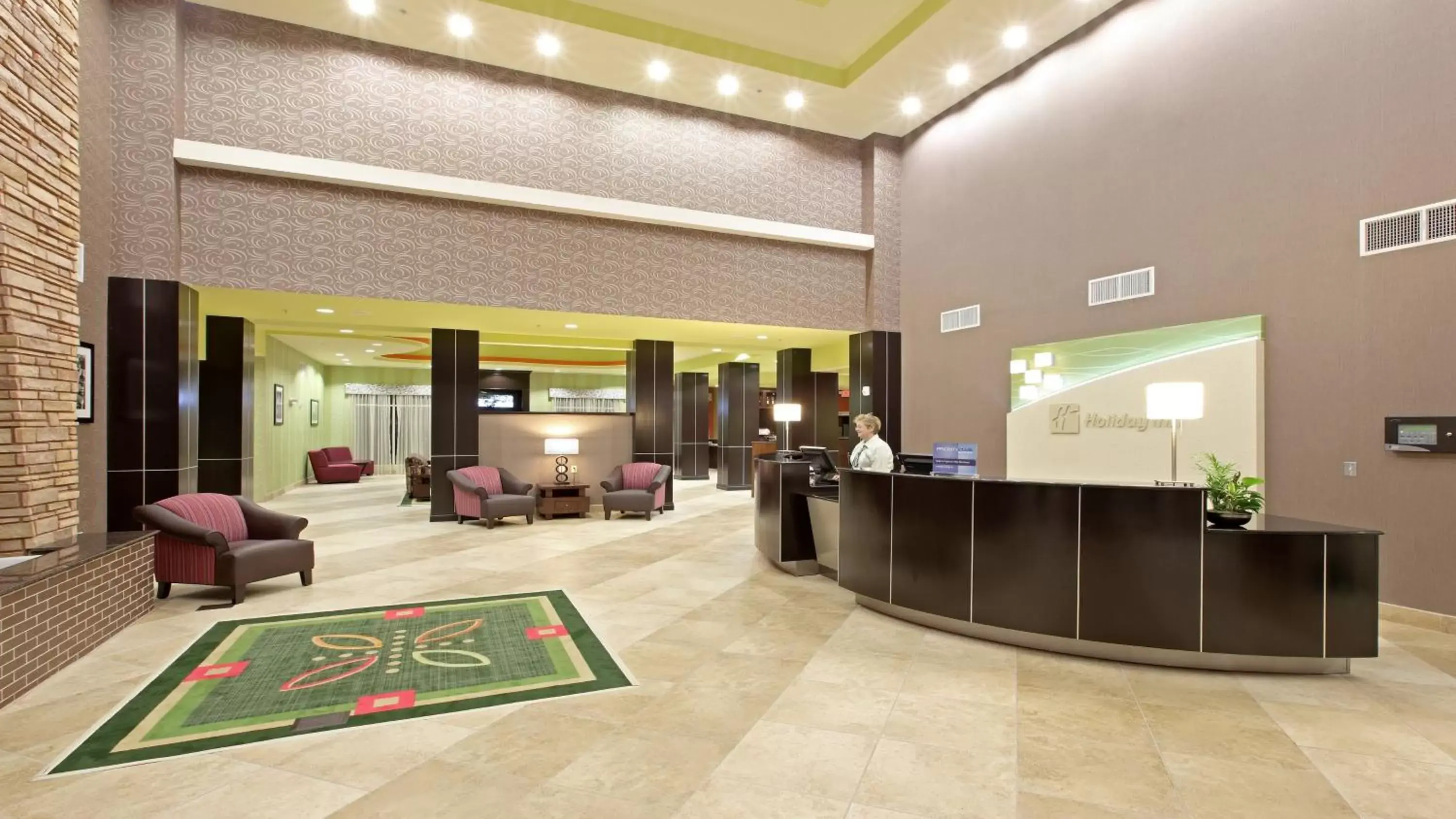 Property building, Lobby/Reception in Holiday Inn Garland, an IHG Hotel