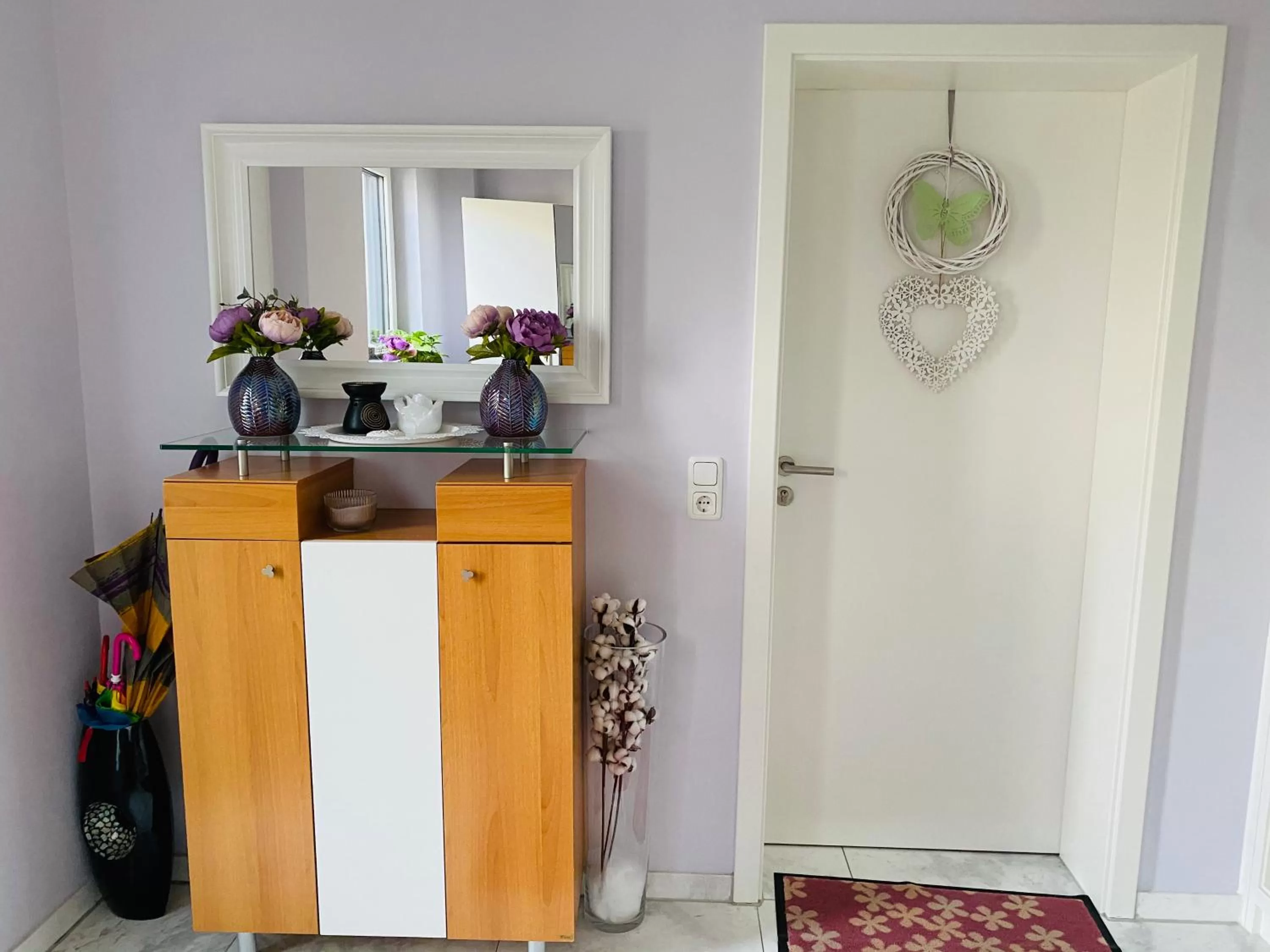 Facade/entrance, Kitchen/Kitchenette in Moderne Wohnung im Rhein-Main-Gebiet