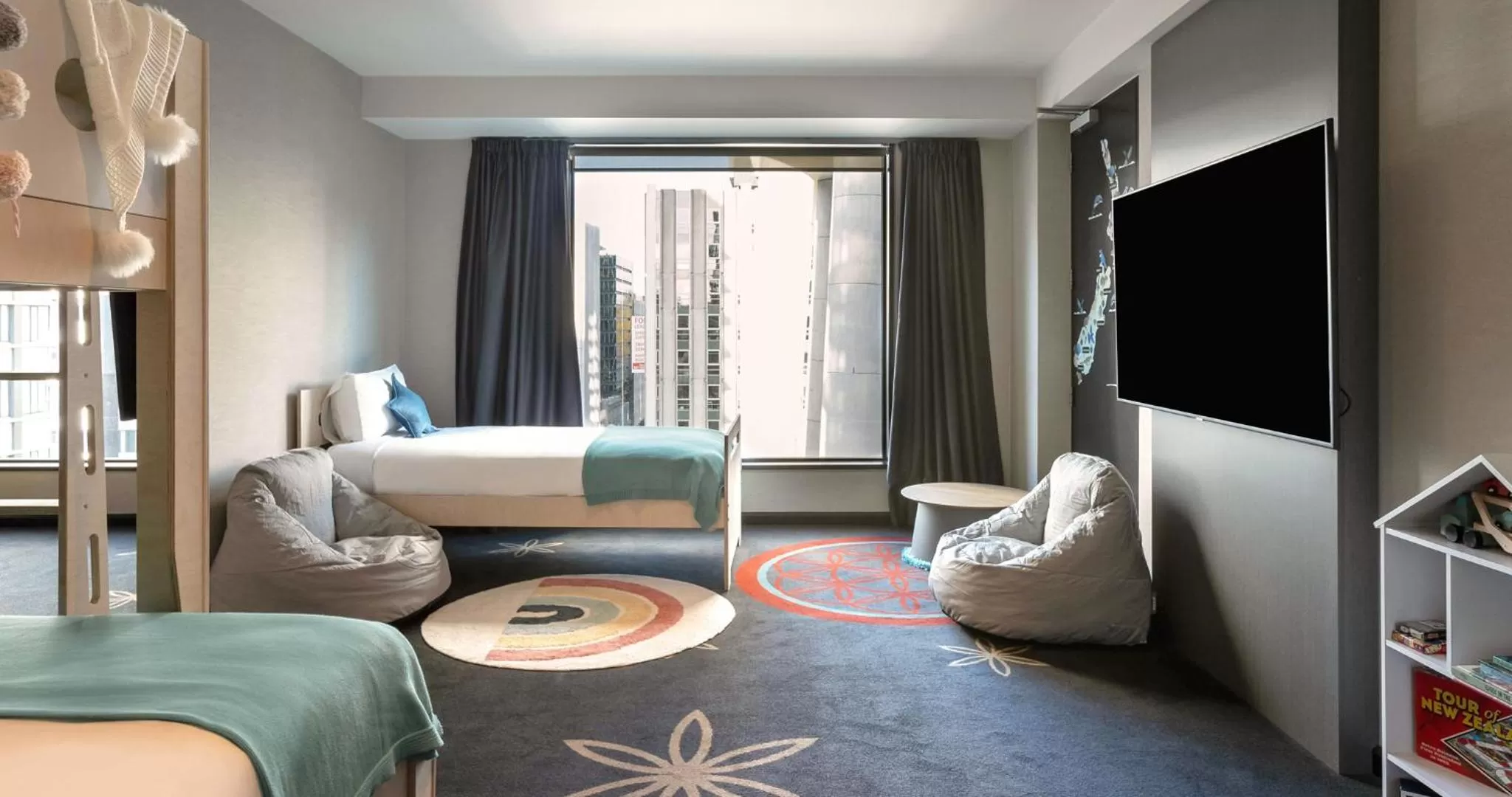 bunk bed, Bed in SkyCity Hotel Auckland