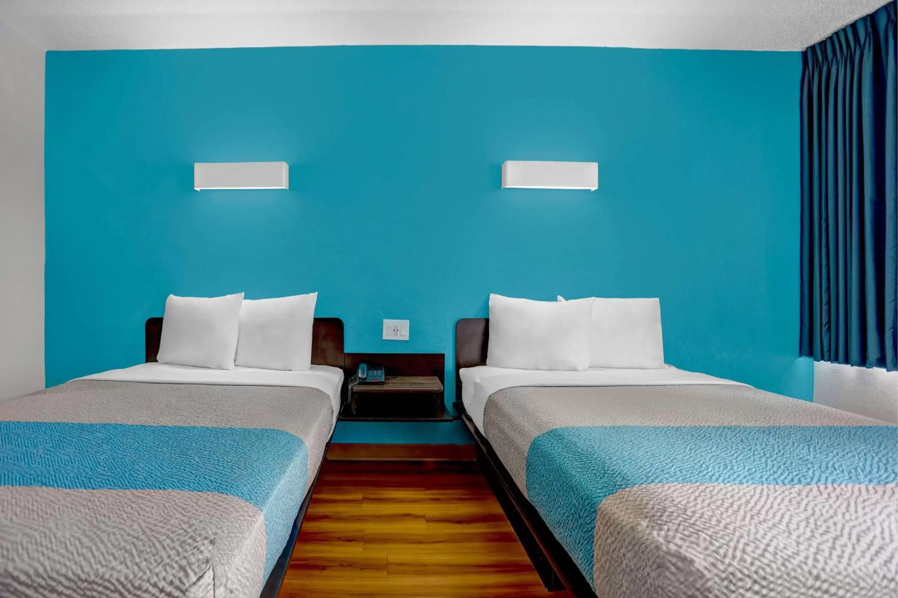 Photo of the whole room, Bed in Motel 6-Jacksonville, NC Photo of the whole room, Bed in Motel 6-Jacksonville, NC