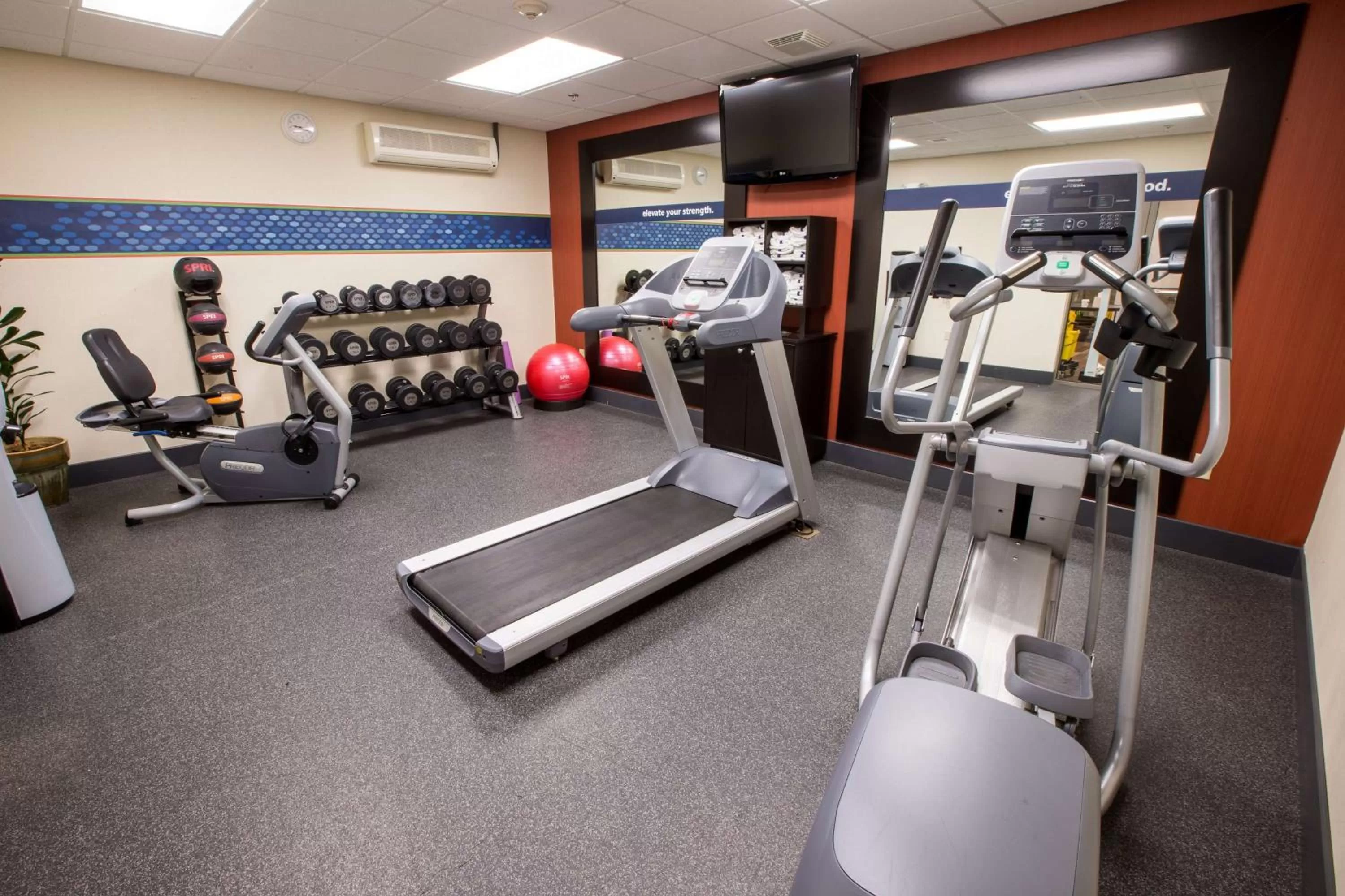Fitness centre/facilities in Hampton Inn & Suites Berkshires-Lenox