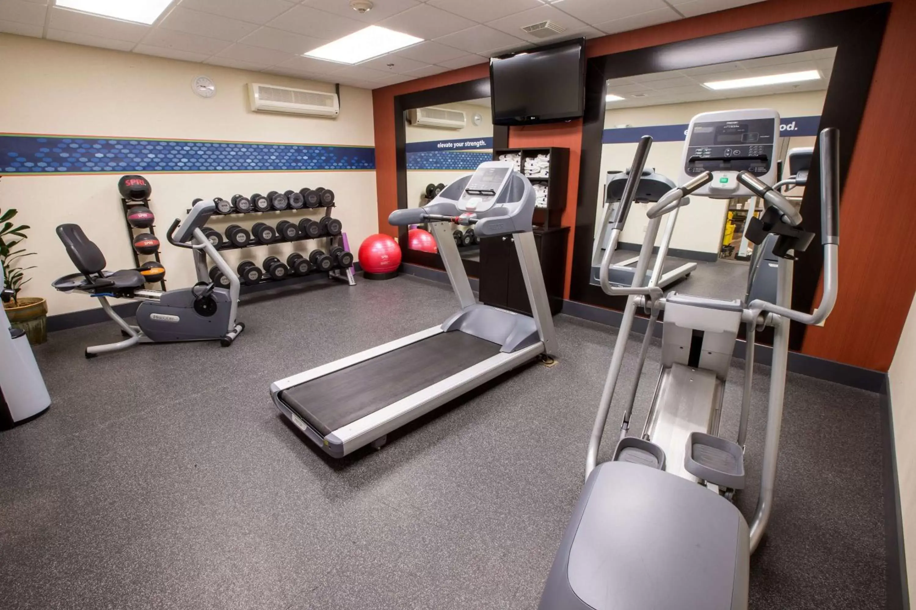 Fitness centre/facilities, Fitness Center/Facilities in Hampton Inn & Suites Berkshires-Lenox