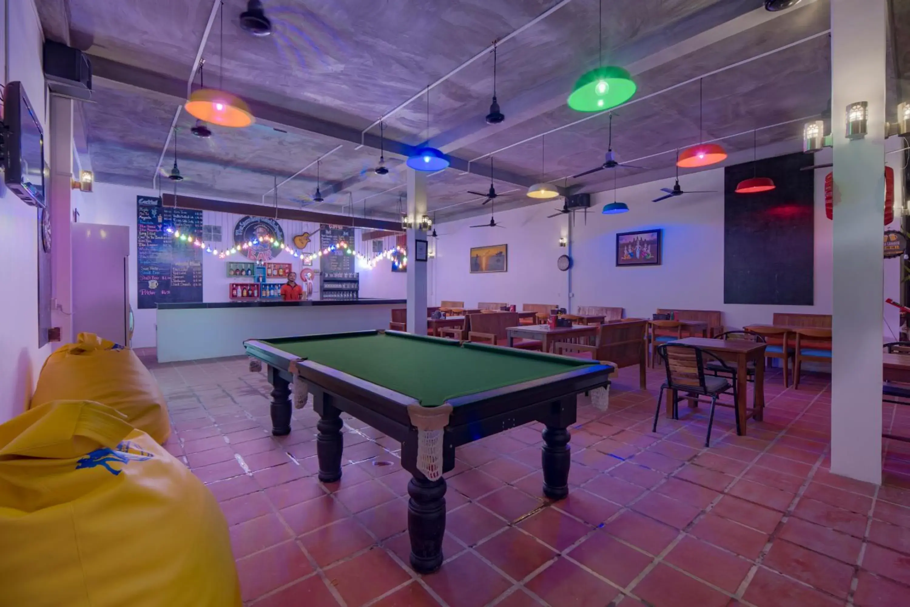 Restaurant/places to eat, Billiards in The Siem Reap Chilled Backpacker