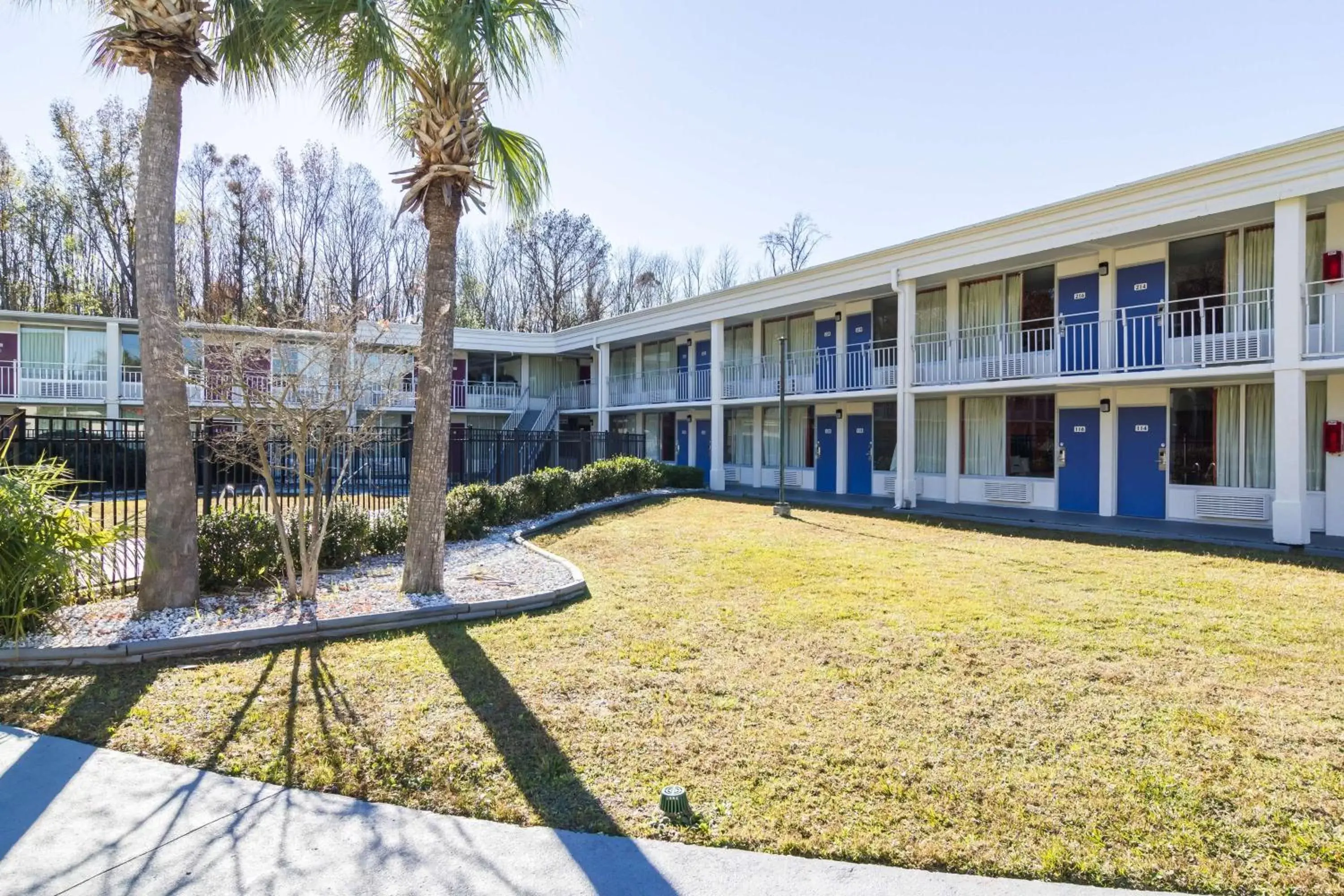Property Building in Motel 6-Townsend, GA