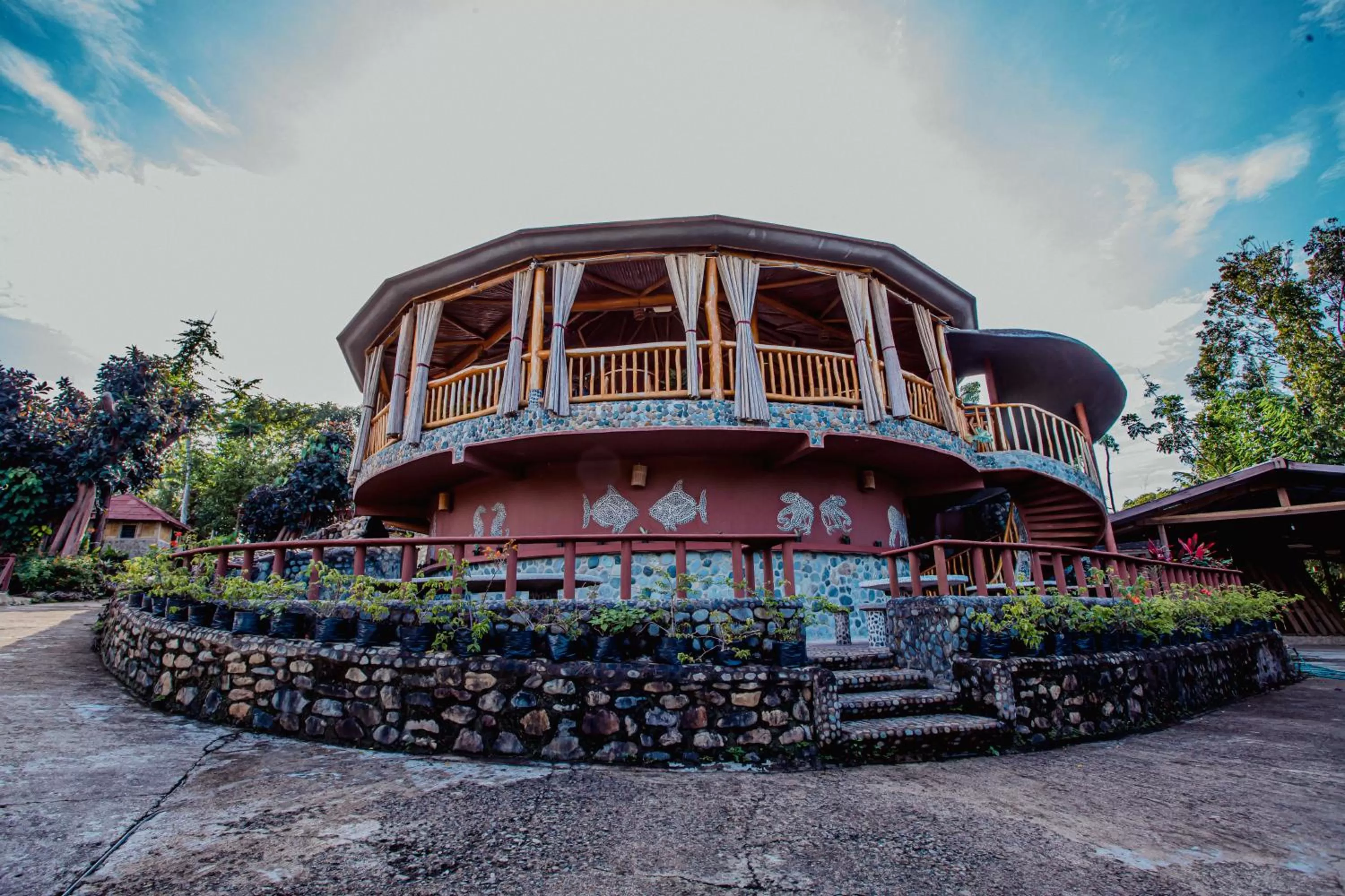 Restaurant/places to eat in Atremaru Jungle Retreat