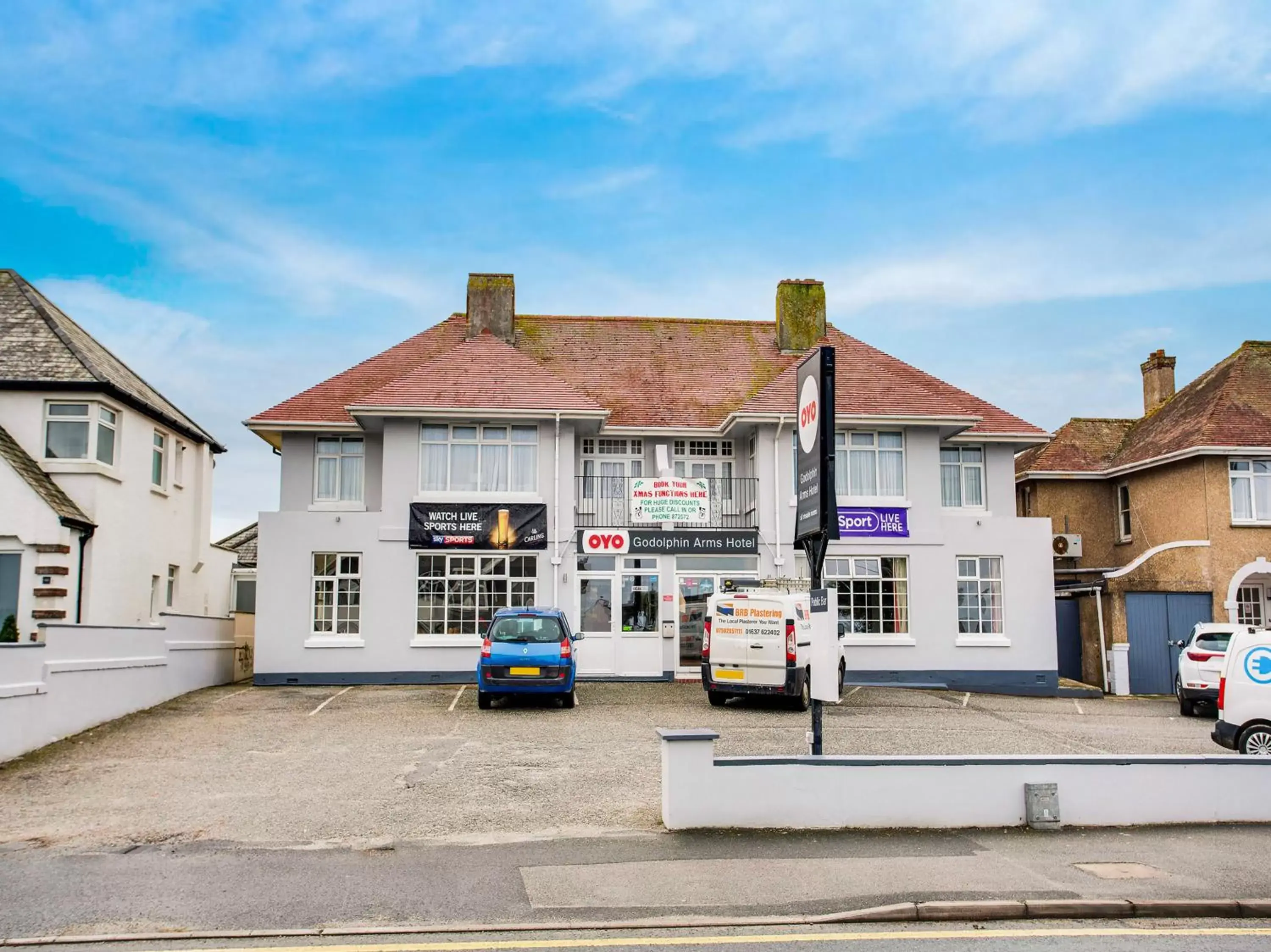Property Building in OYO Godolphin Arms Hotel