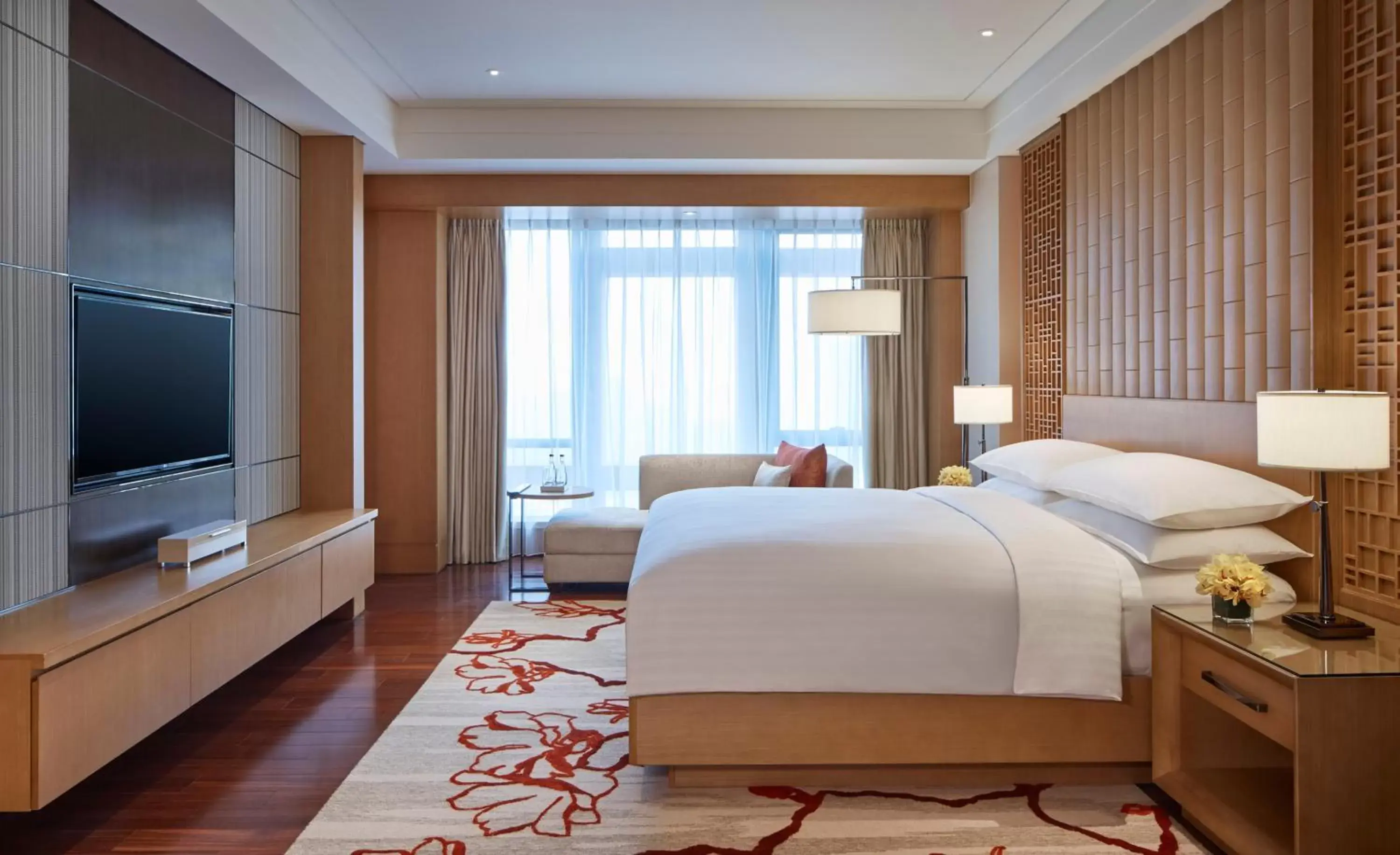 Bed in Zhuhai Marriott Hotel