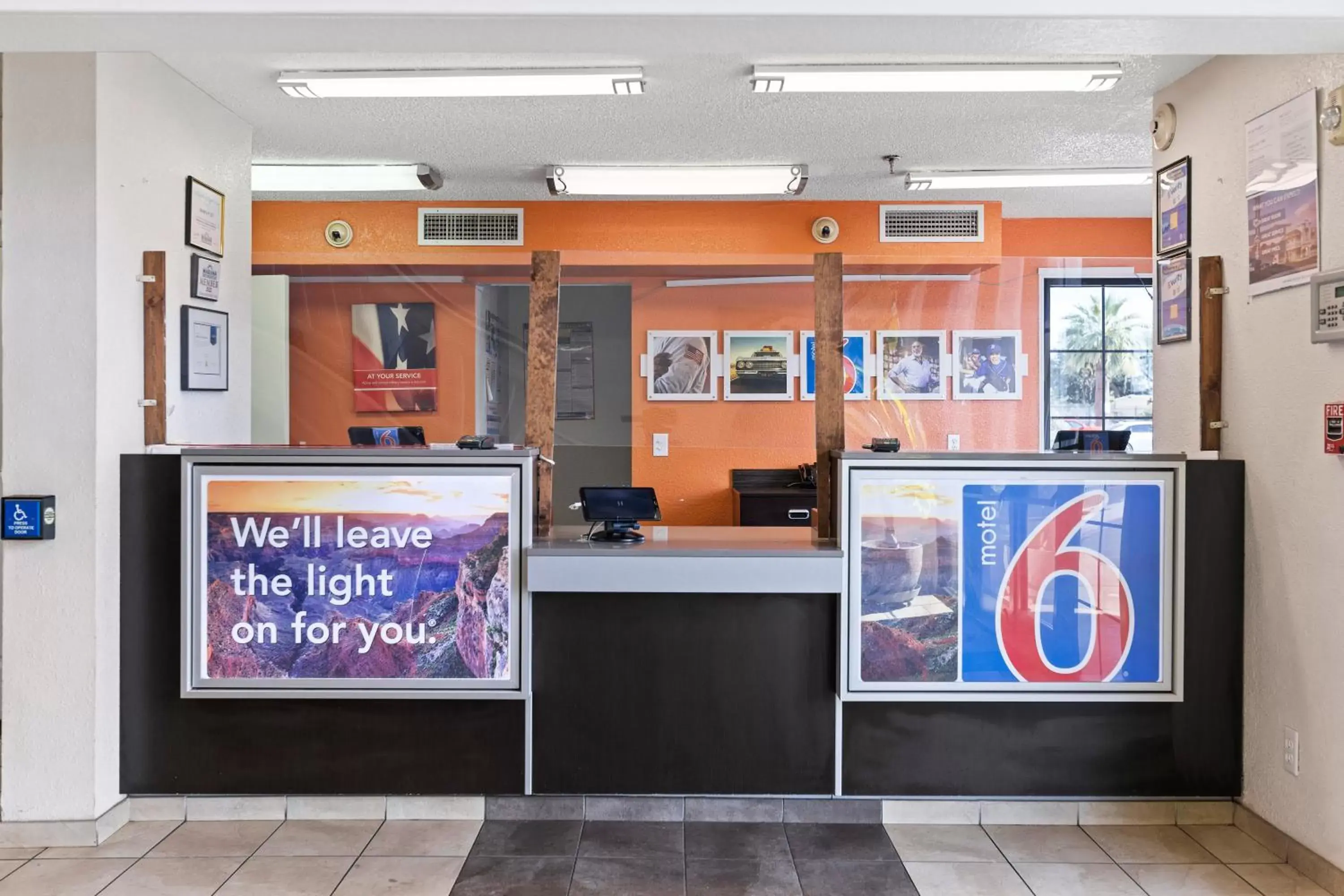 Lobby or reception in Studio 6 Tucson, AZ - North