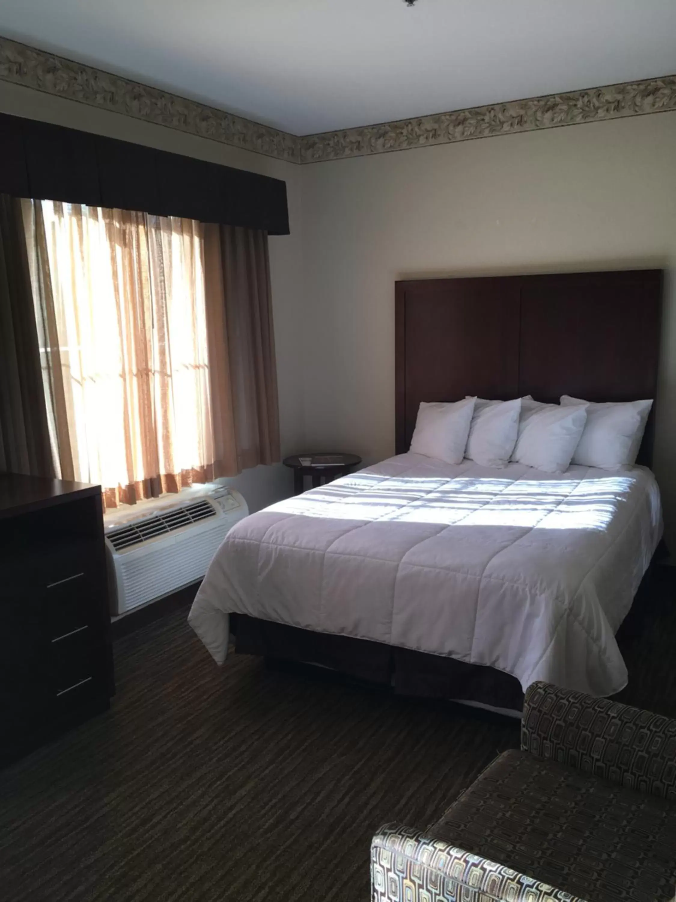 Bed in Hawthorn Suites by Wyndham Rancho Cordova/Folsom