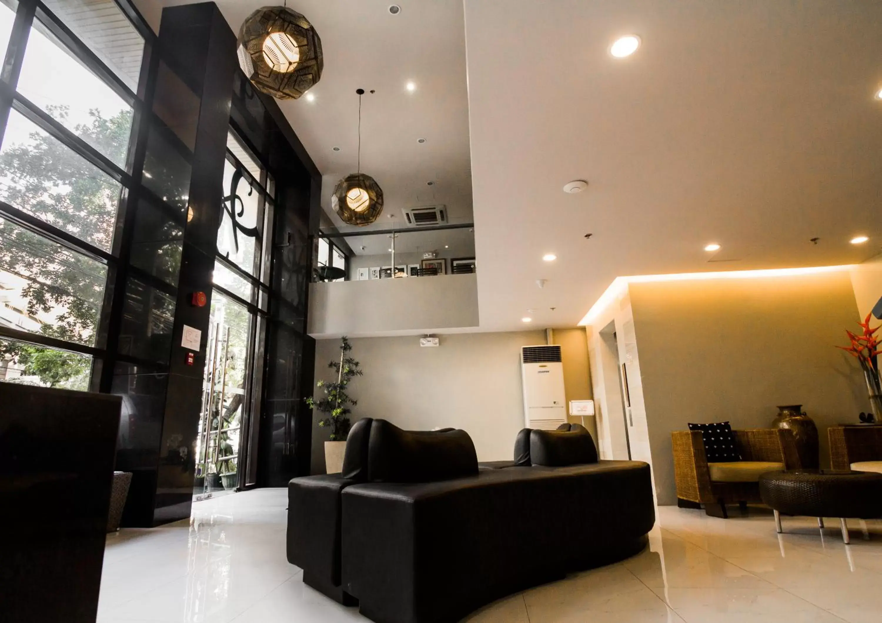 Lobby/Reception in Cebu Hotel Plus