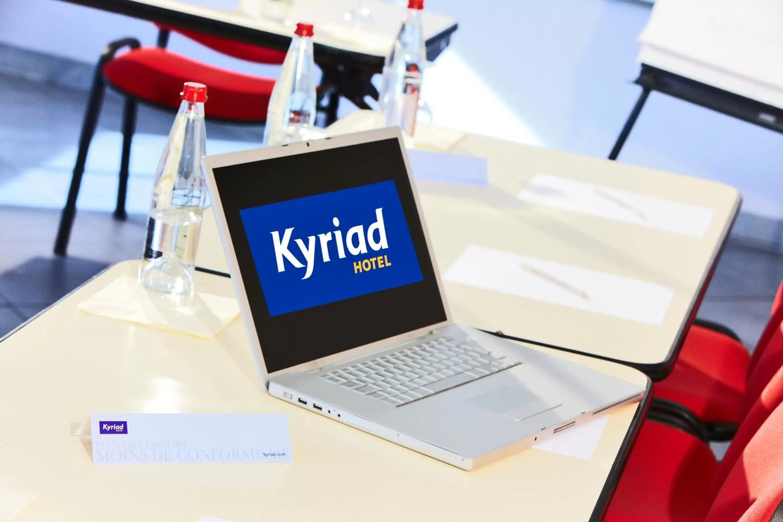 Business facilities, Business Area/Conference Room in Kyriad Toulon Est Hyeres La Garde