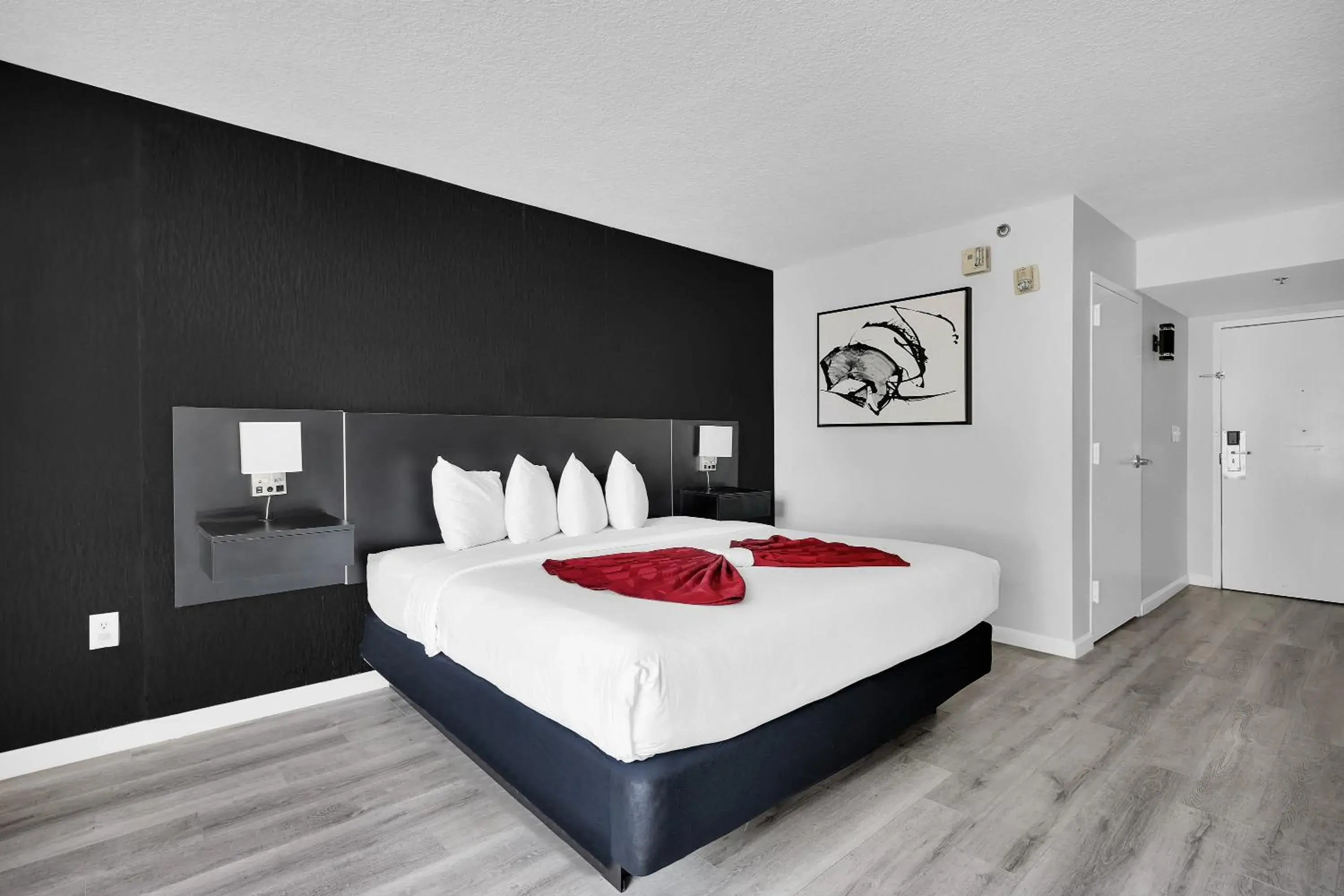 Deluxe King Room with Roll-In Shower - Mobility Accessible/Non-Smoking - Newly Renovated! in Ramada by Wyndham Jacksonville I-95 by Butler Blvd Deluxe King Room with Roll-In Shower - Mobility Accessible/Non-Smoking - Newly Renovated! in Ramada by Wyndham Jacksonville I-95 by Butler Blvd