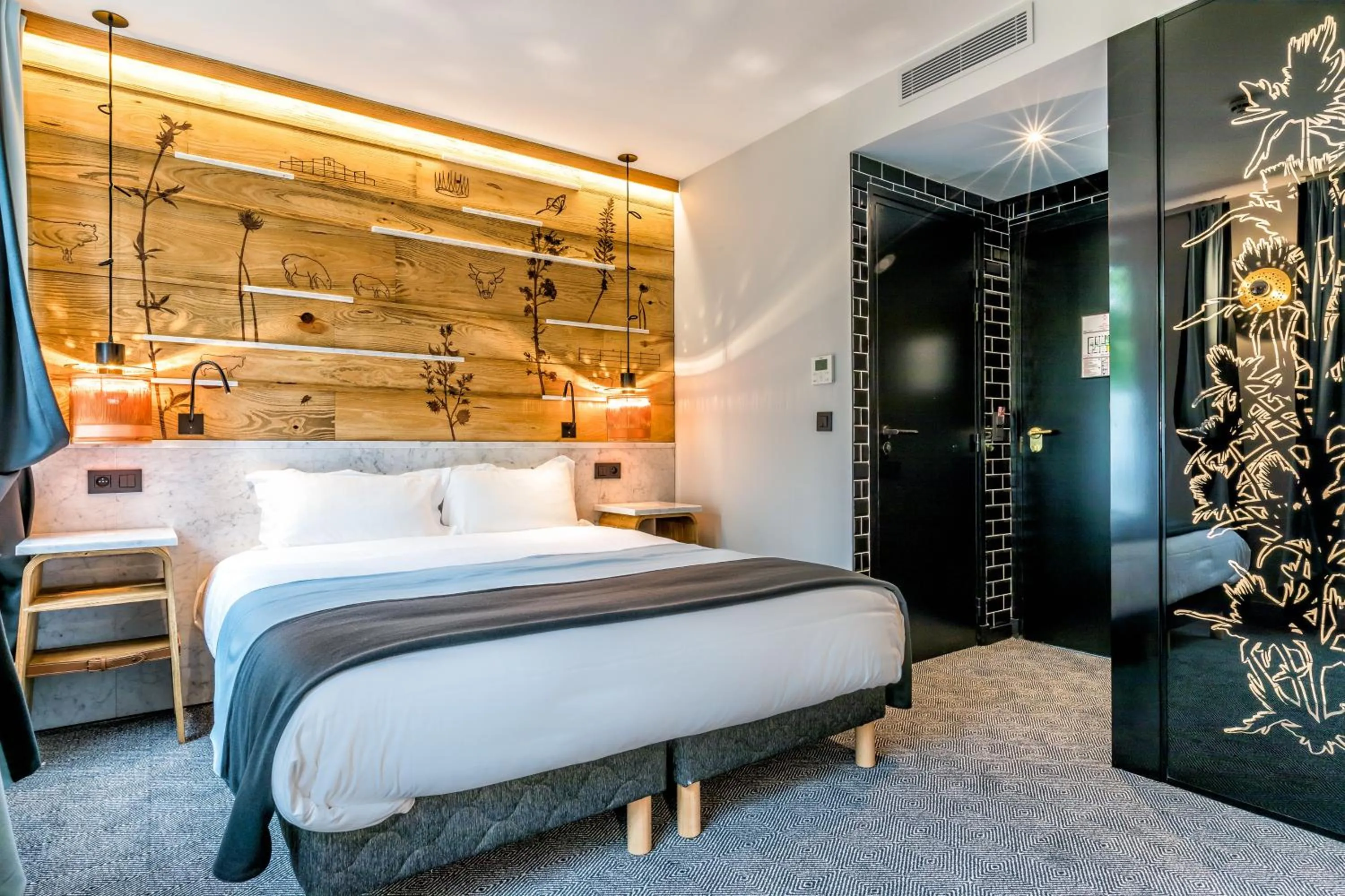 Bedroom, Bed in Hotel Restaurant Au Boeuf Couronné