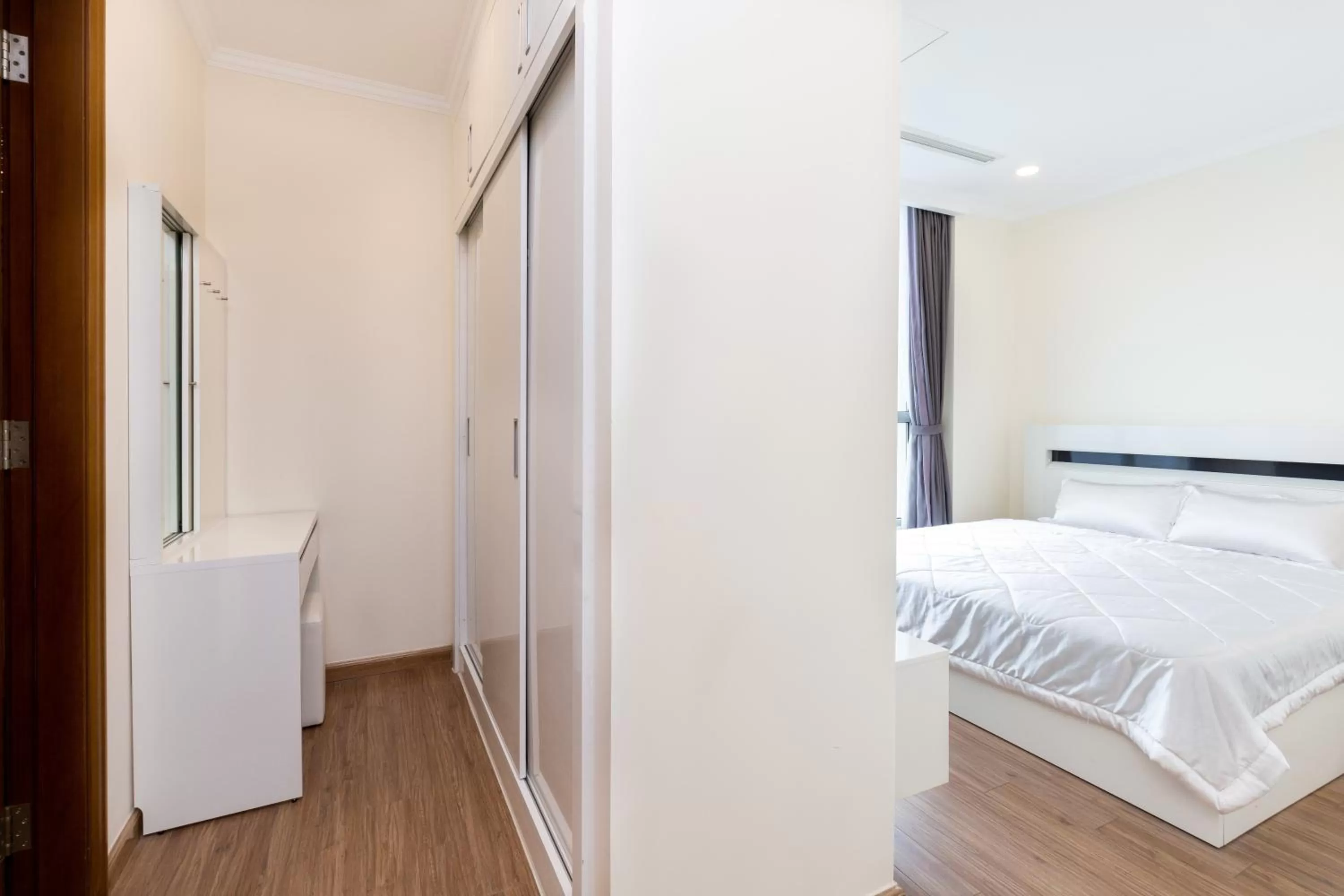 Bed in Vinhomes Central Park-Nice Homes