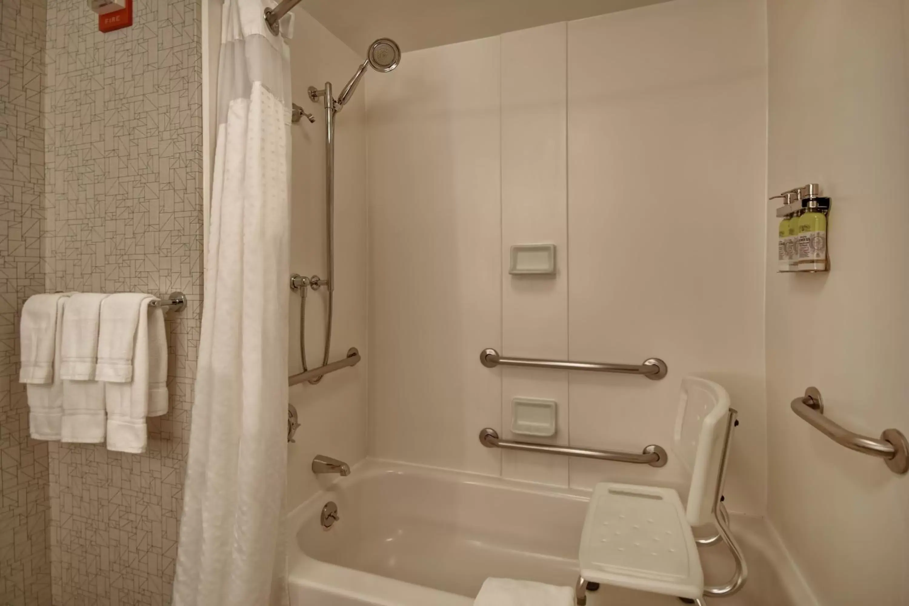 Bathroom in Holiday Inn Express Newport North - Middletown, an IHG Hotel