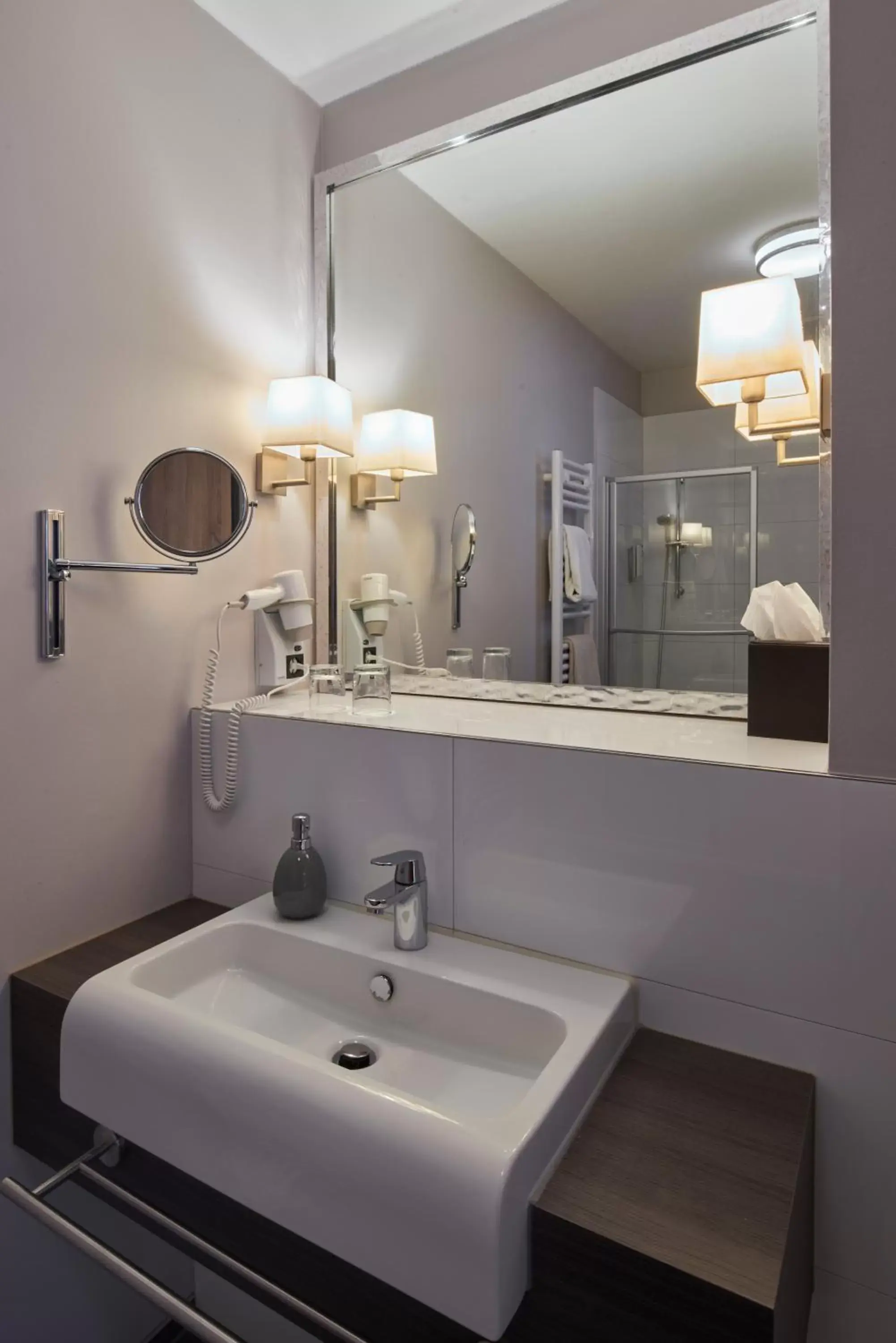 Bathroom in Hotel Via Regia - VIAs-Hotels