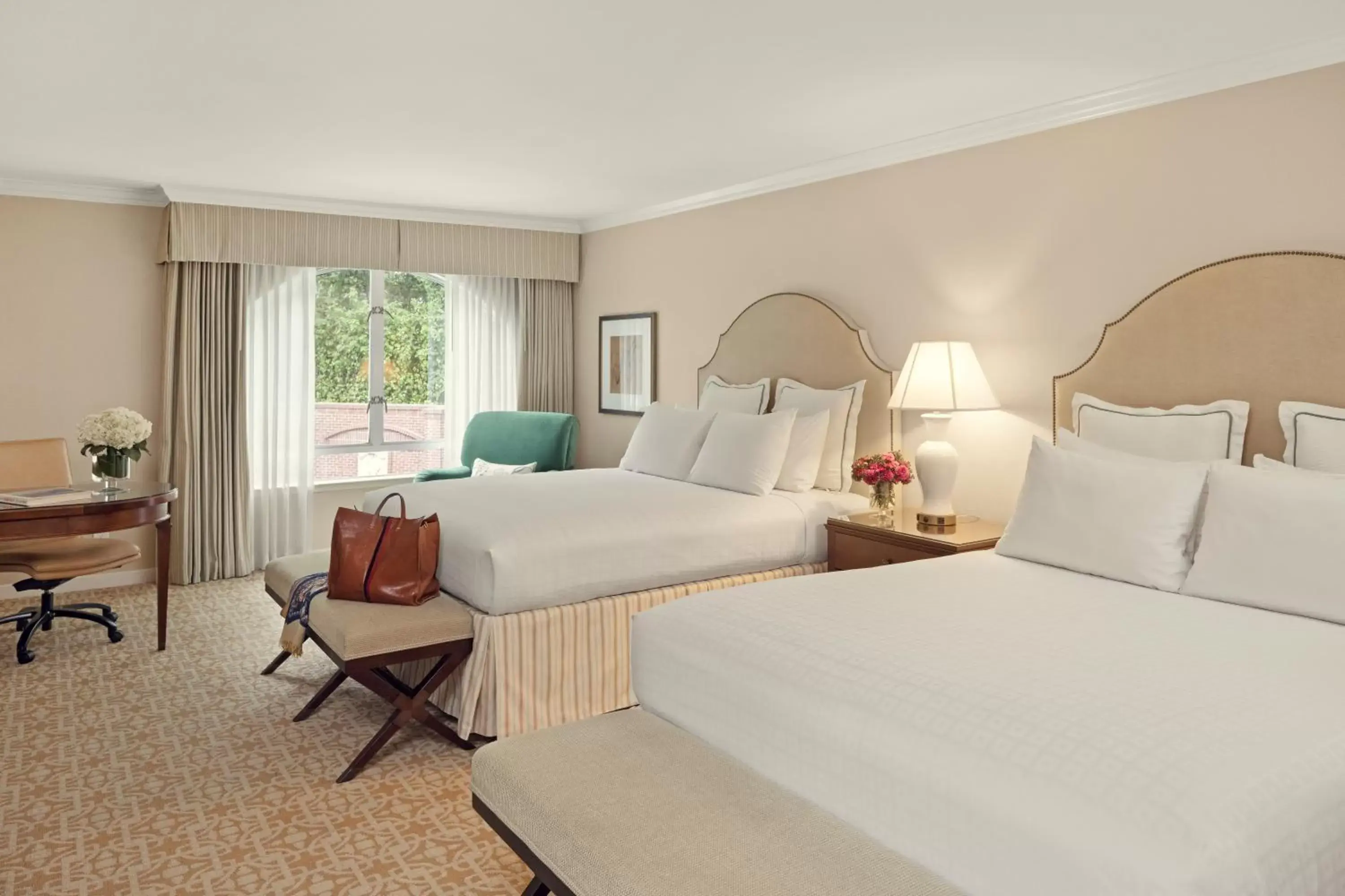 Photo of the whole room, Bed in The Stanford Park Hotel