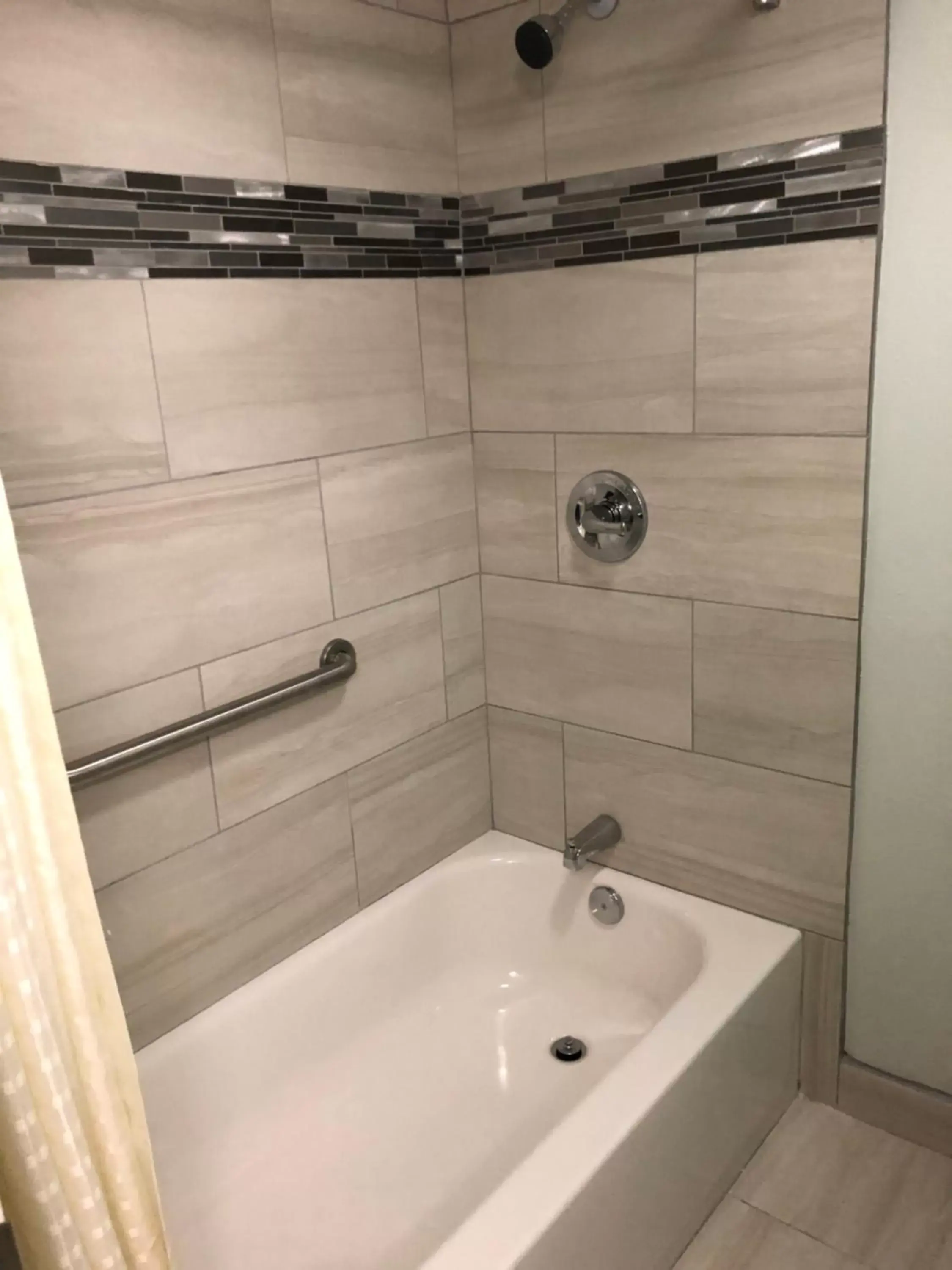 Shower, Bathroom in Continental Inn and Suites