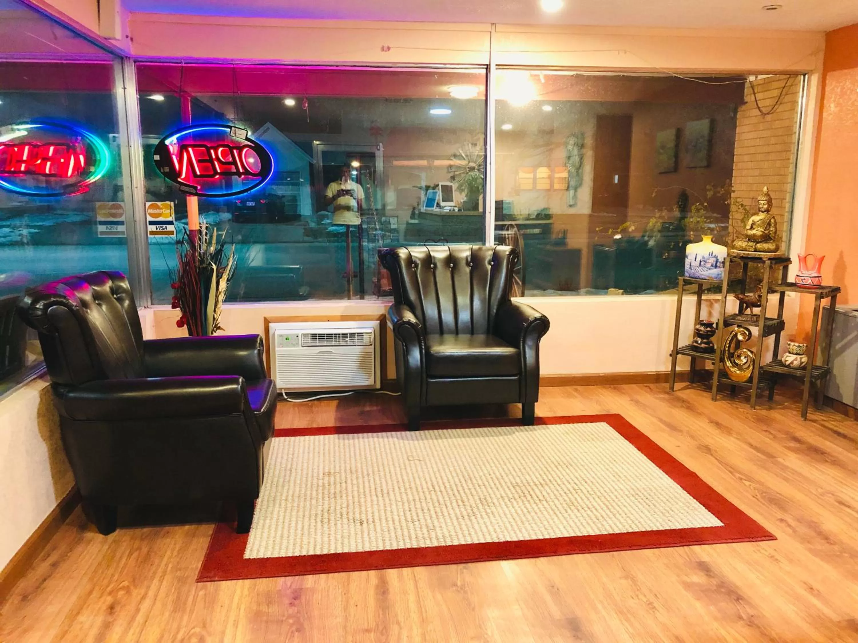 Annie Oakley Motel Oakley