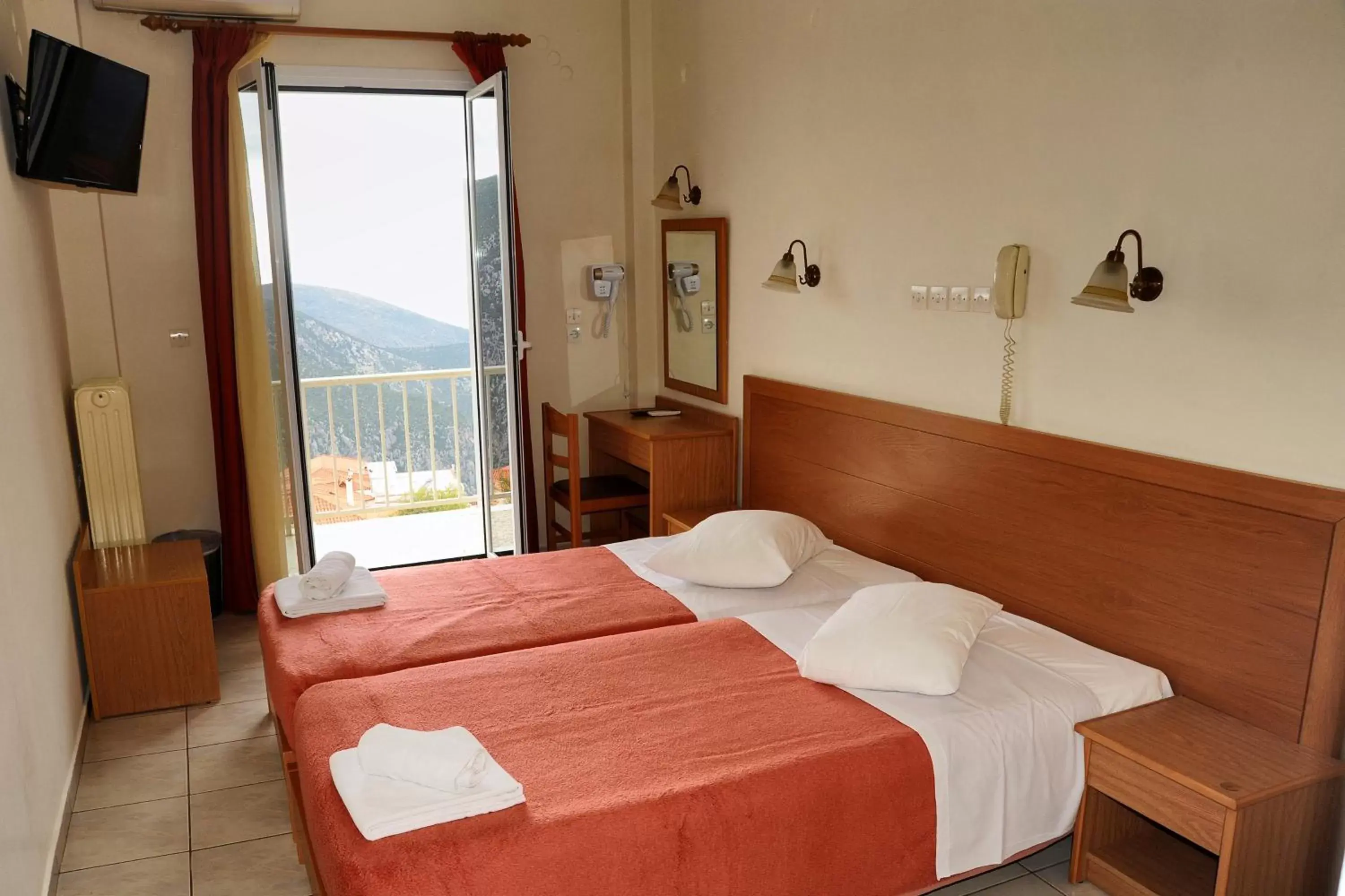 Bed in Castri Hotel