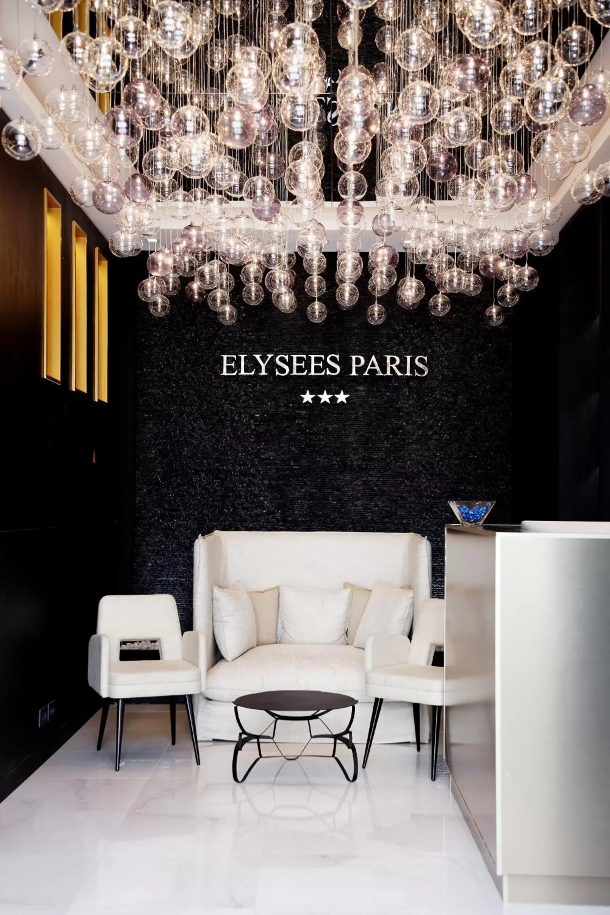 Lobby or reception in Hôtel Elysées Paris