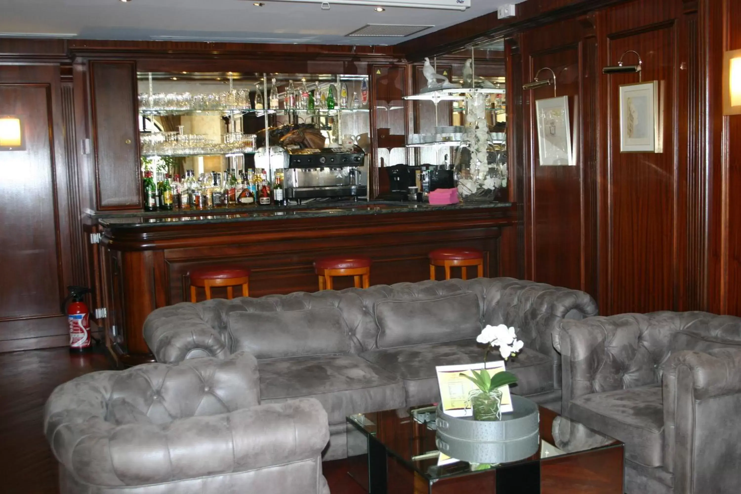 Lounge or bar, Lounge/Bar in Hôtel Derby Eiffel