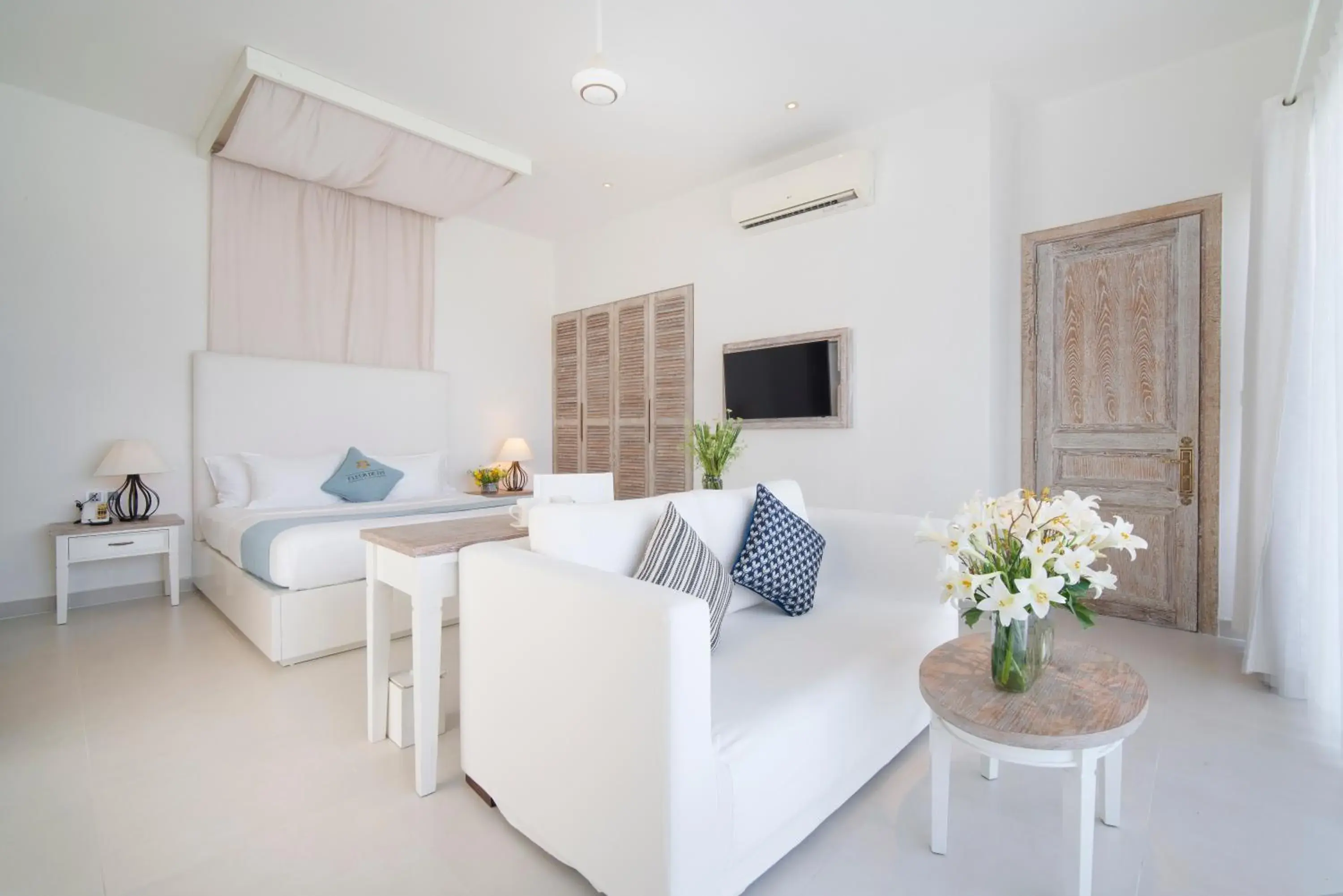 Bedroom, Seating Area in Fleur De Lys Resort & Spa Long Hai