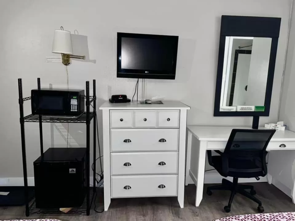 TV and multimedia in Sundown Lodge