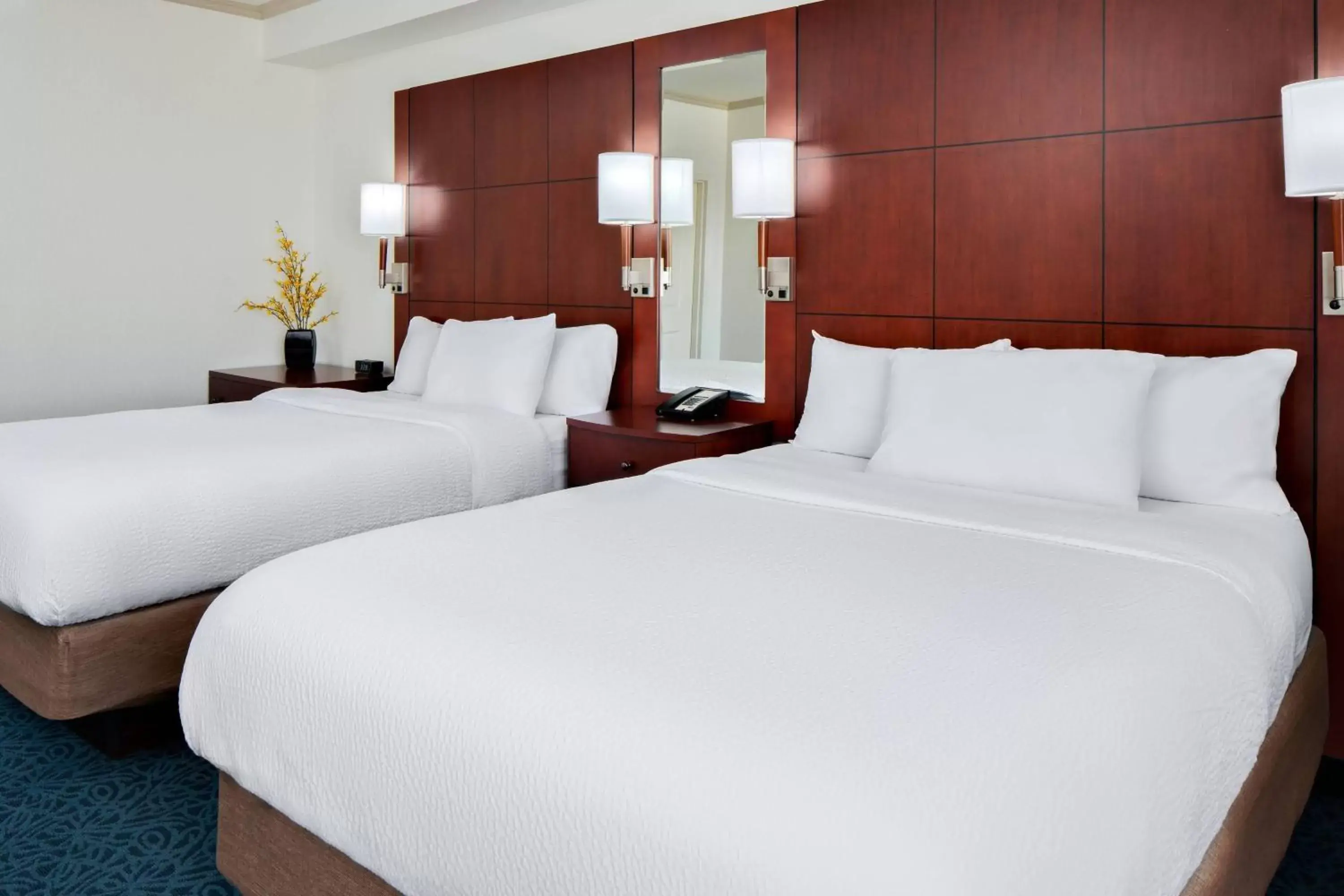 Bedroom, Bed in Residence Inn by Marriott Cincinnati Downtown/The Phelps