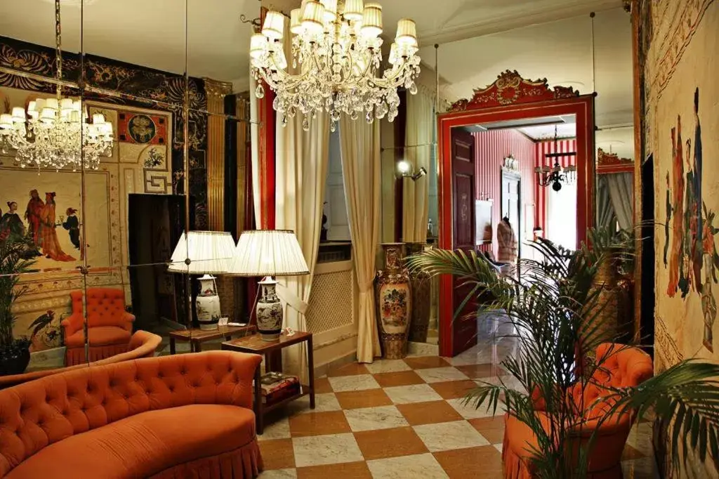 Seating area, Lobby/Reception in Palazzo Cherubini - Wellness e Spa