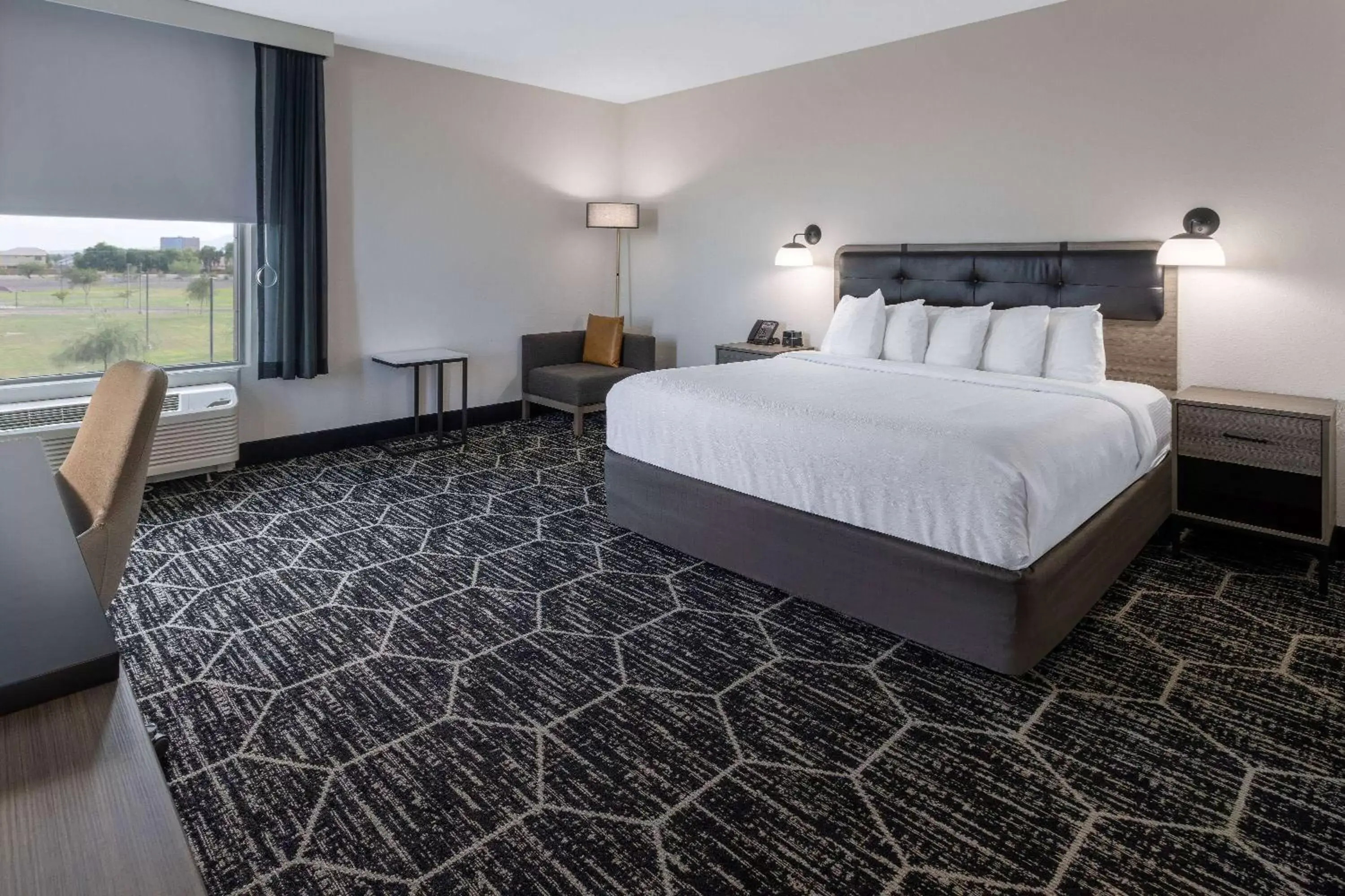 Deluxe King Room with Roll-In Shower - Mobility Accessible/Non-Smoking in La Quinta Inn & Suites by Wyndham Maricopa Copper Sky Deluxe King Room with Roll-In Shower - Mobility Accessible/Non-Smoking in La Quinta Inn & Suites by Wyndham Maricopa Copper Sky
