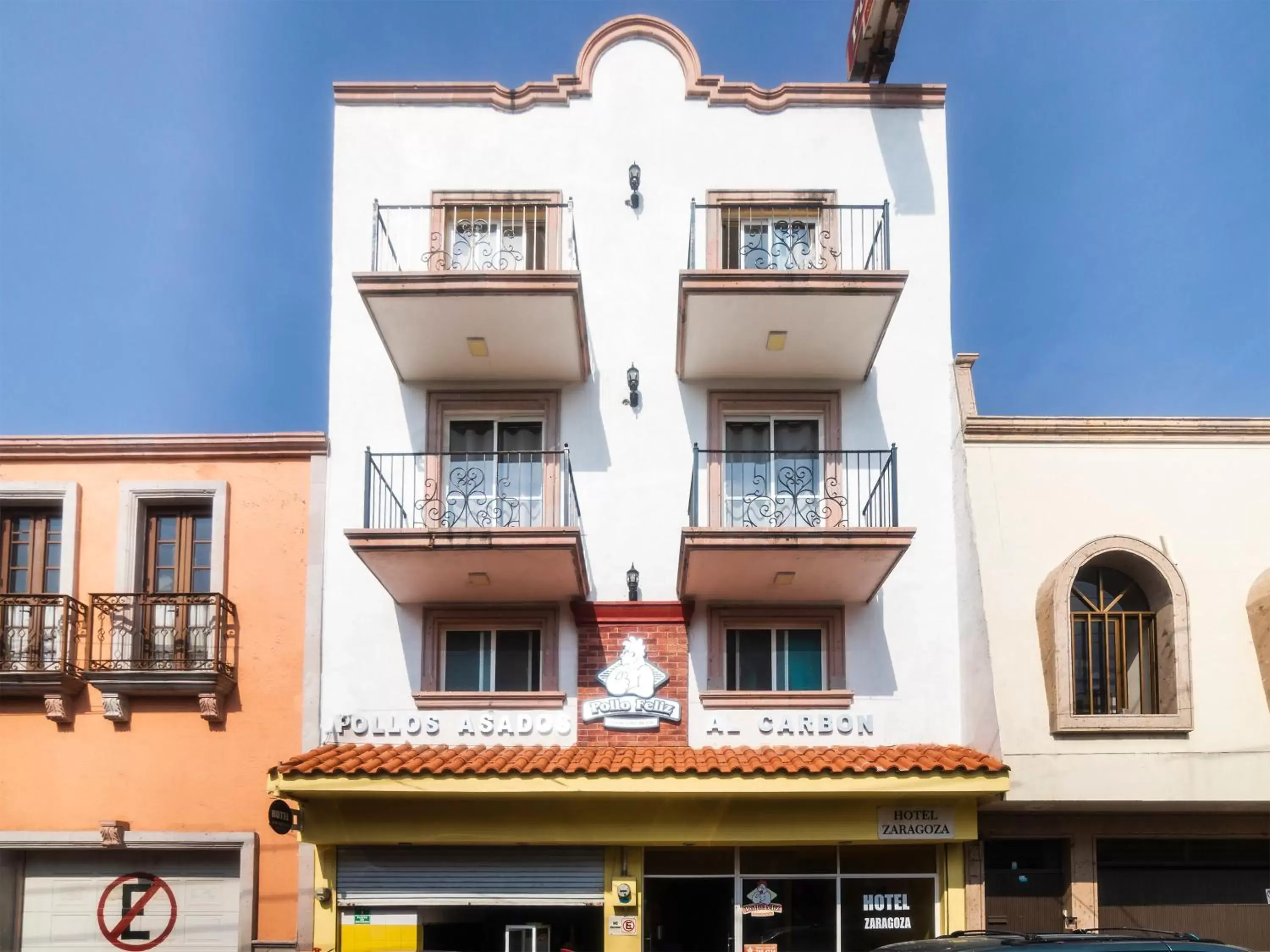 Facade/entrance, Property Building in Hotel Zaragoza