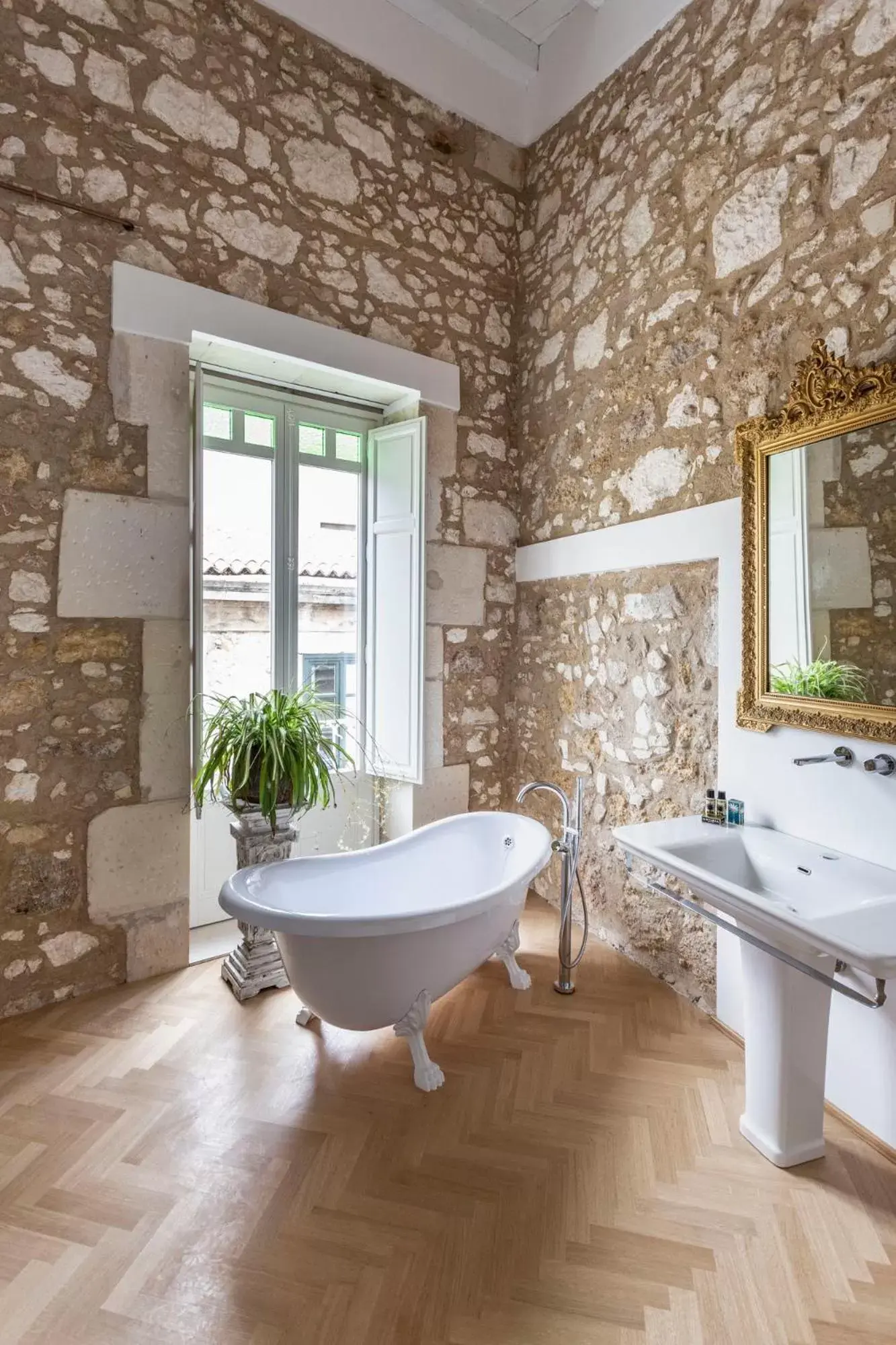 Bathroom in La Maison