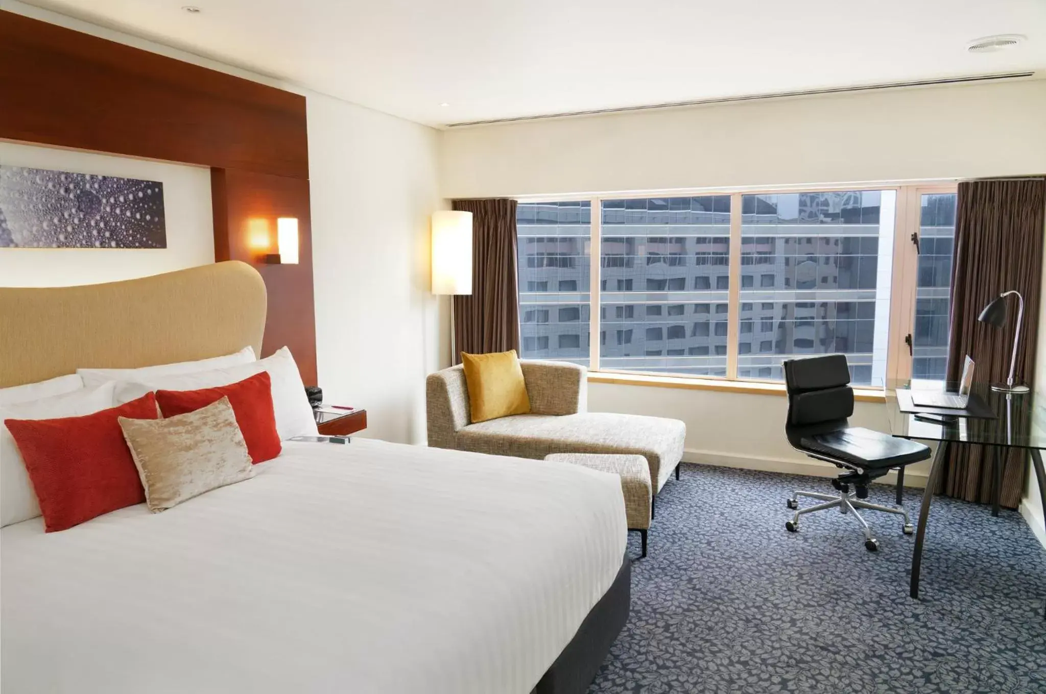 Photo of the whole room in Crowne Plaza Auckland, an IHG Hotel