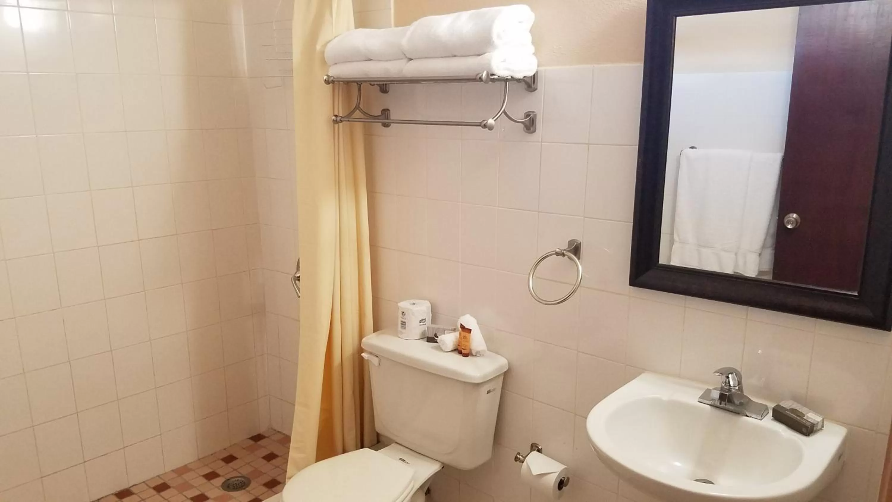 Bathroom in Combate Beach Resort