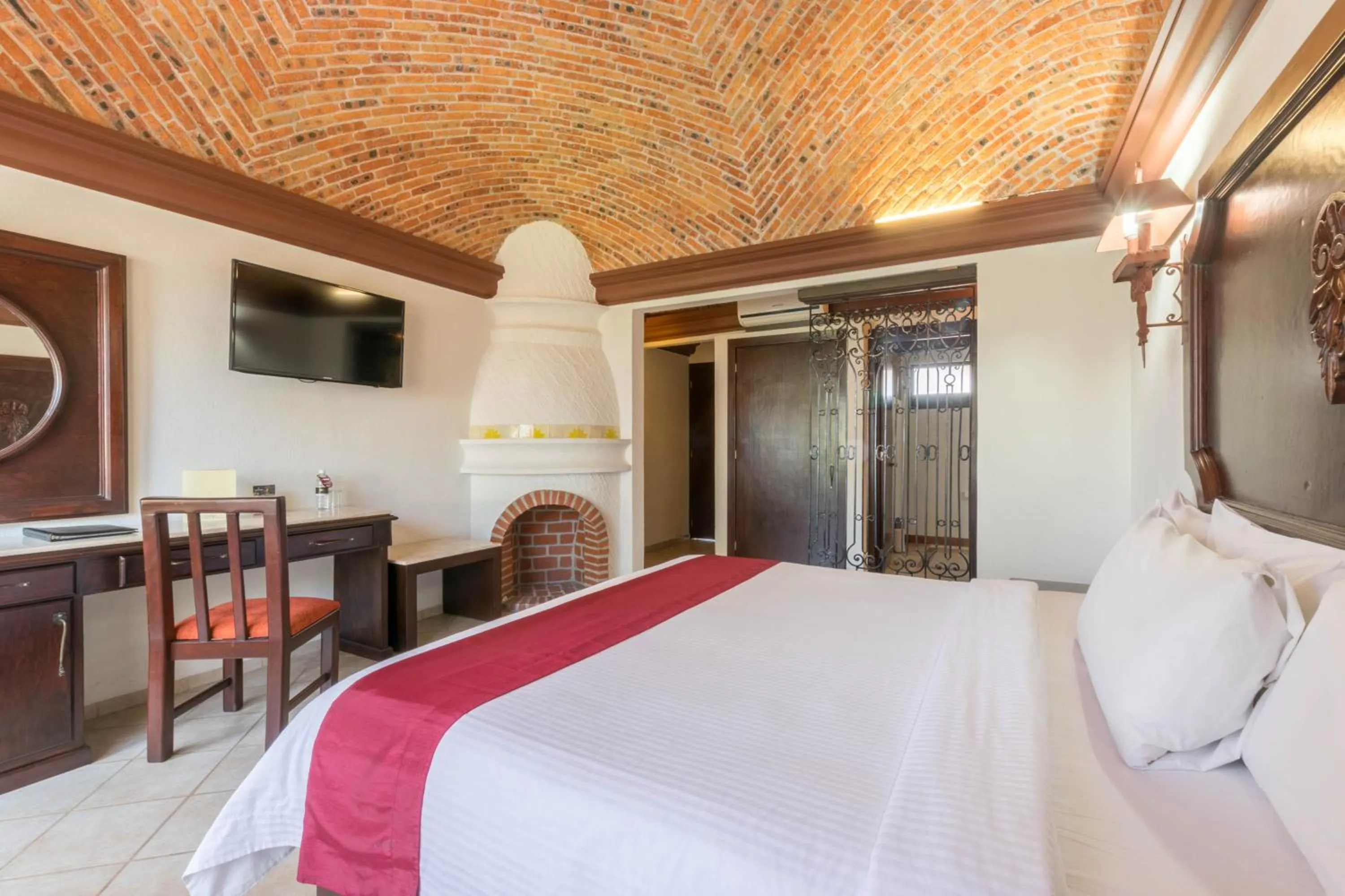 Photo of the whole room, Bed in Imperio De Angeles