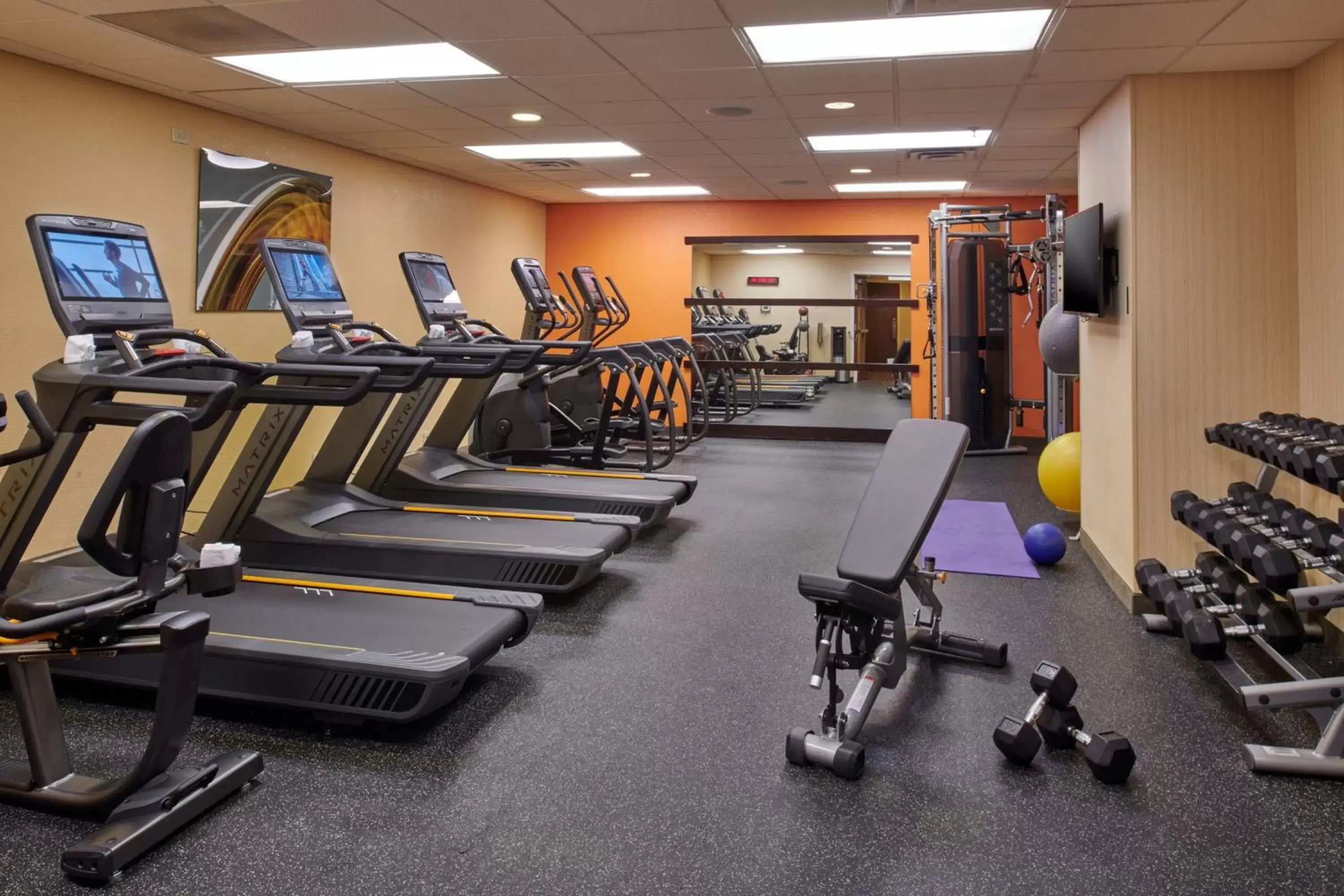 Fitness centre/facilities, Fitness Center/Facilities in Courtyard Columbus Downtown