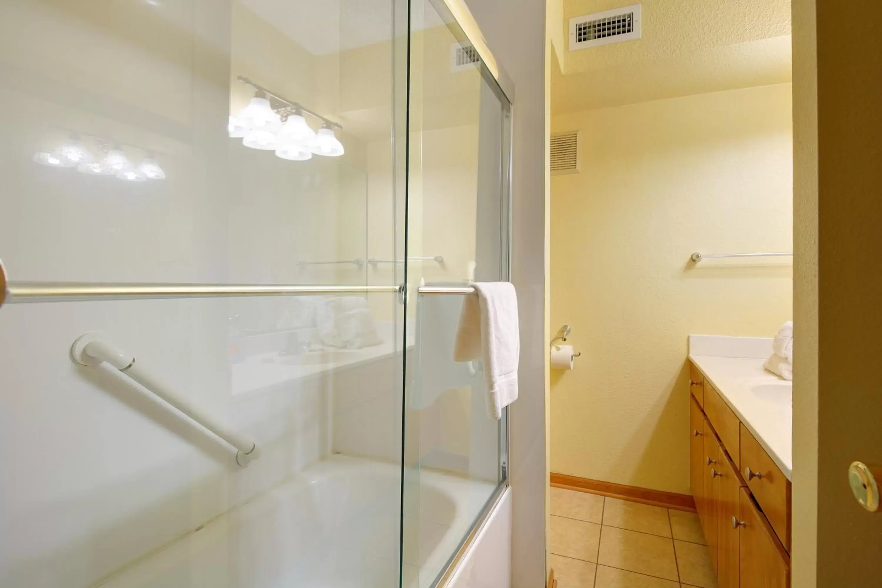 Bathroom in Ocean Pines Resort by Capital Vacations