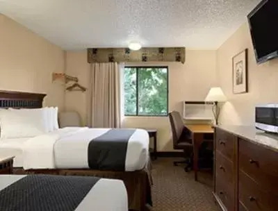 Bed in Super 8 by Wyndham Canon City