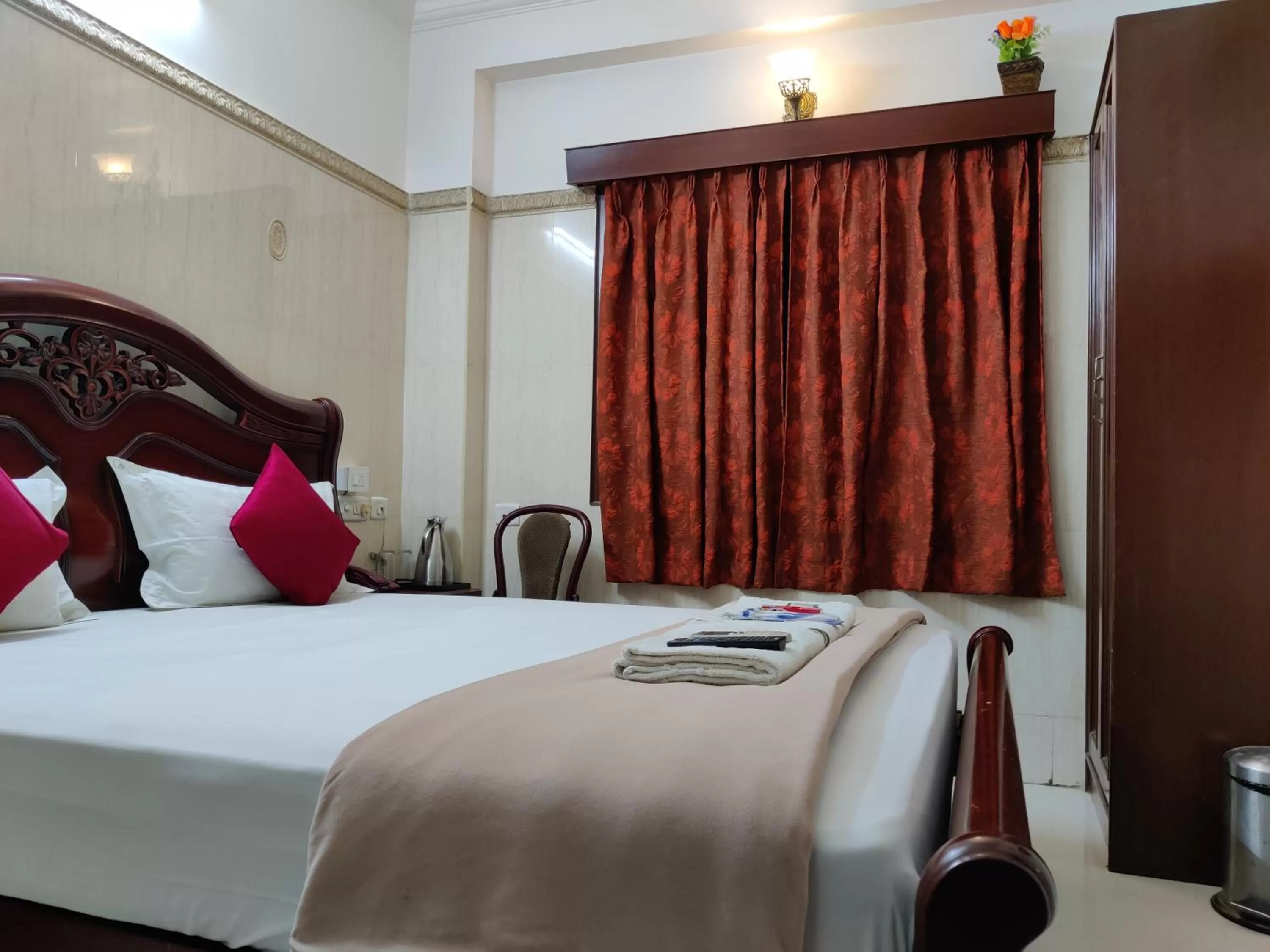 Photo of the whole room, Bed in Grand View Residency Chennai