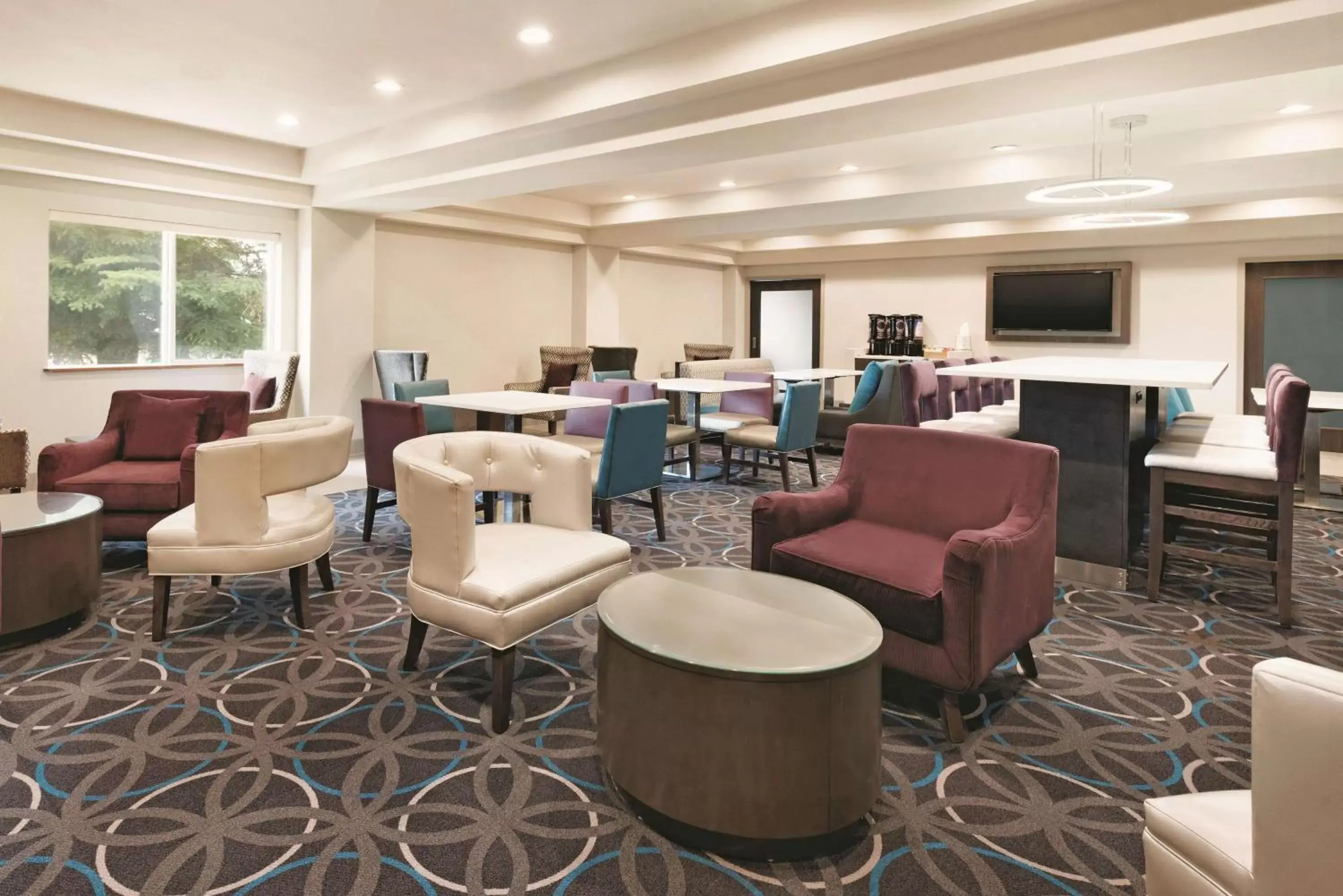 Lobby or reception, Lounge/Bar in La Quinta by Wyndham Pocatello