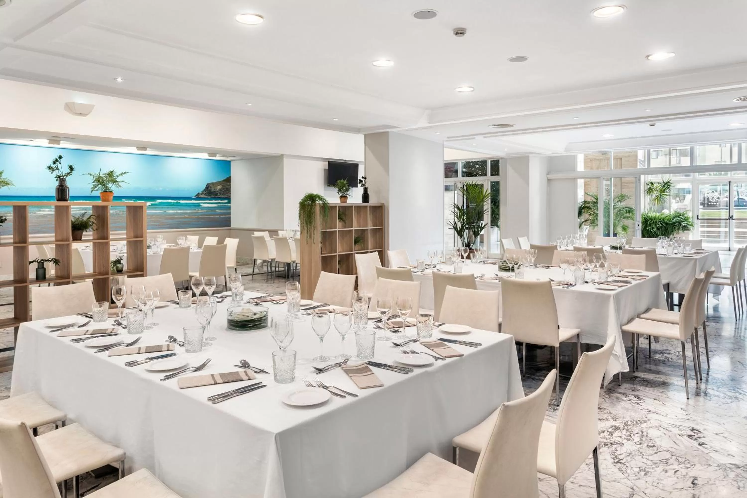 Restaurant/places to eat in Melia Maria Pita