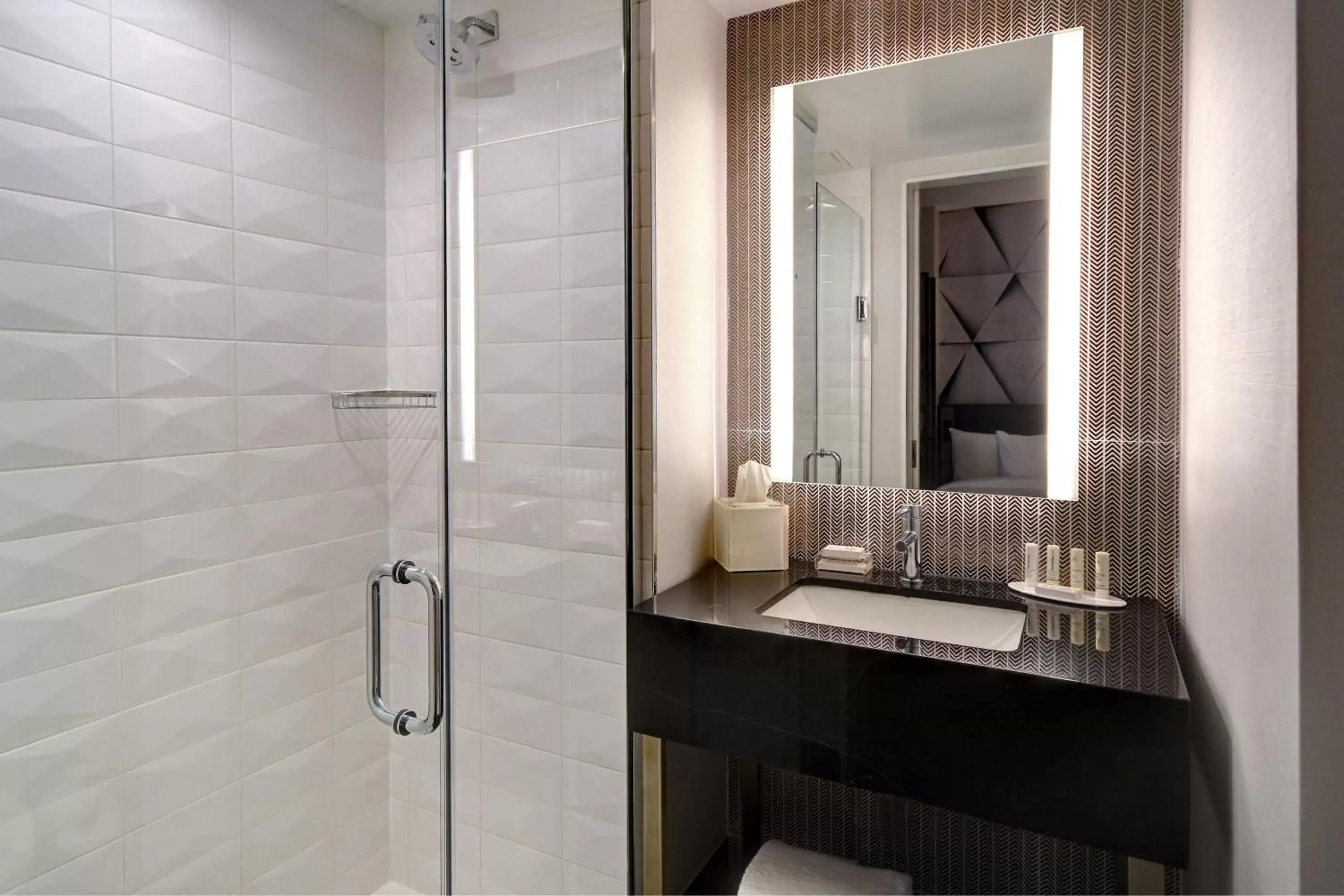 Bathroom in SpringHill Suites by Marriott New York Midtown Manhattan/Park Ave
