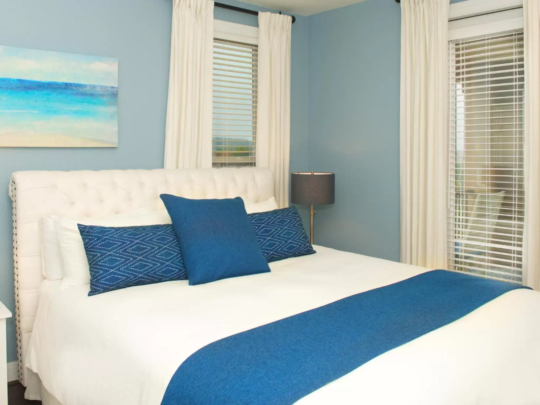Bed in Horseshoe Bay Resort