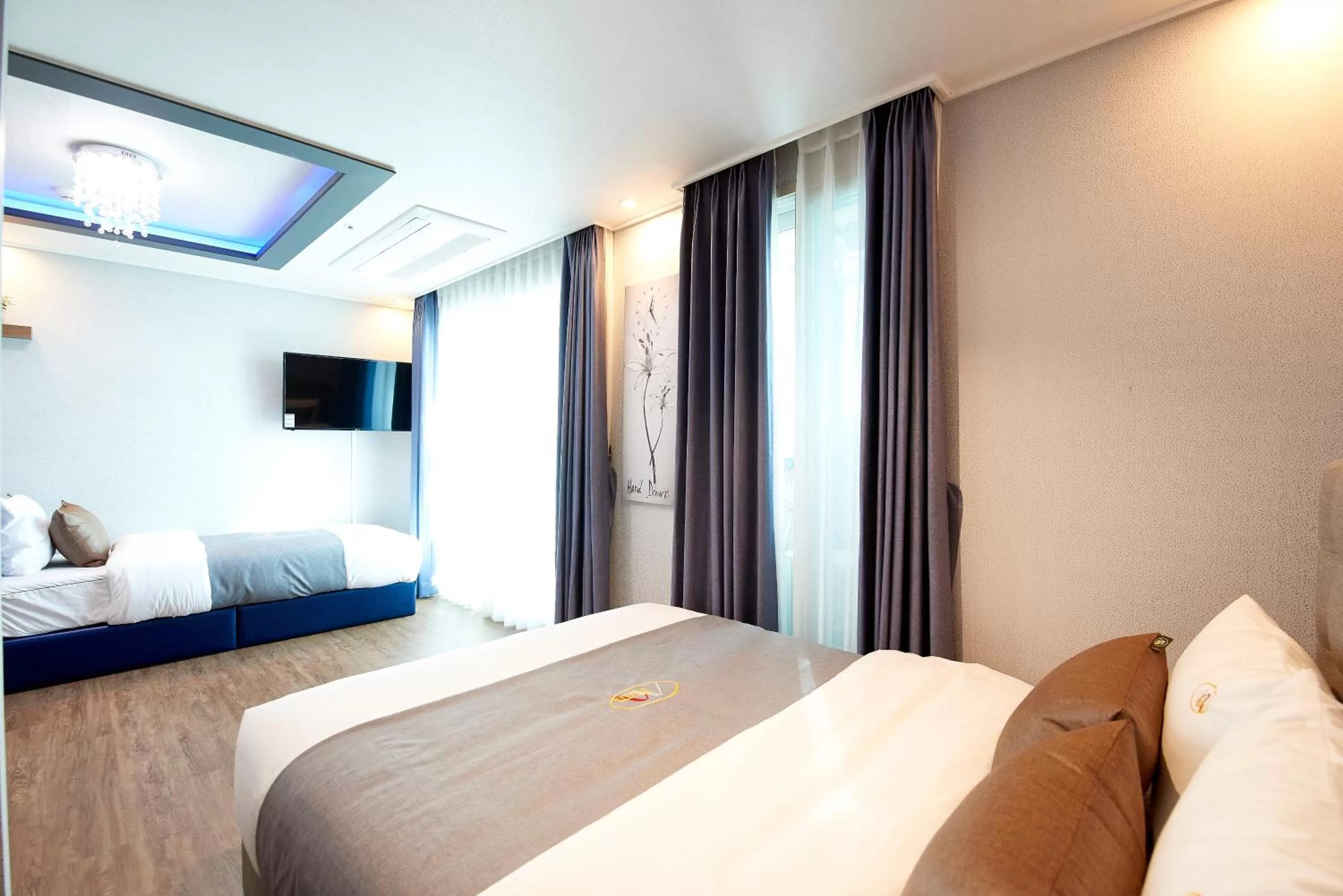 Bed in The Port Hotel Busan