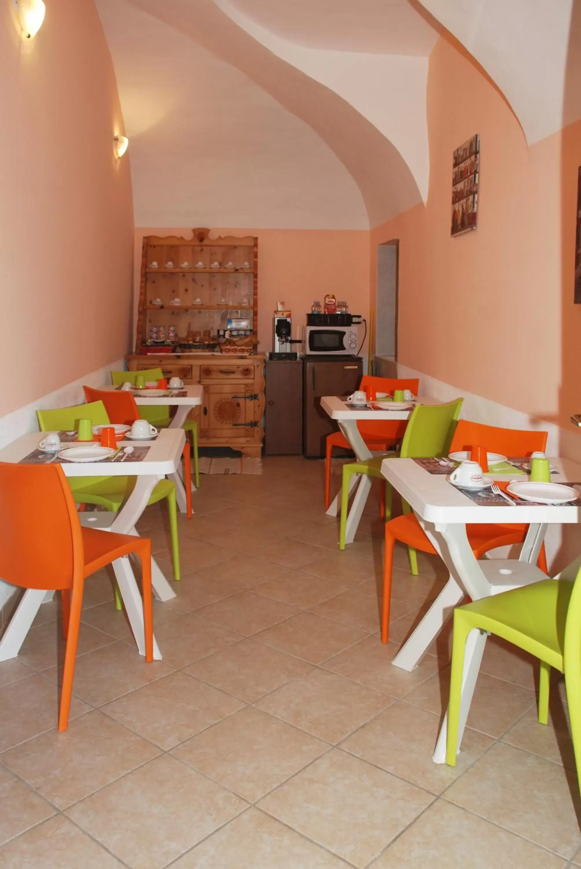 Restaurant/Places to Eat in La Cascina